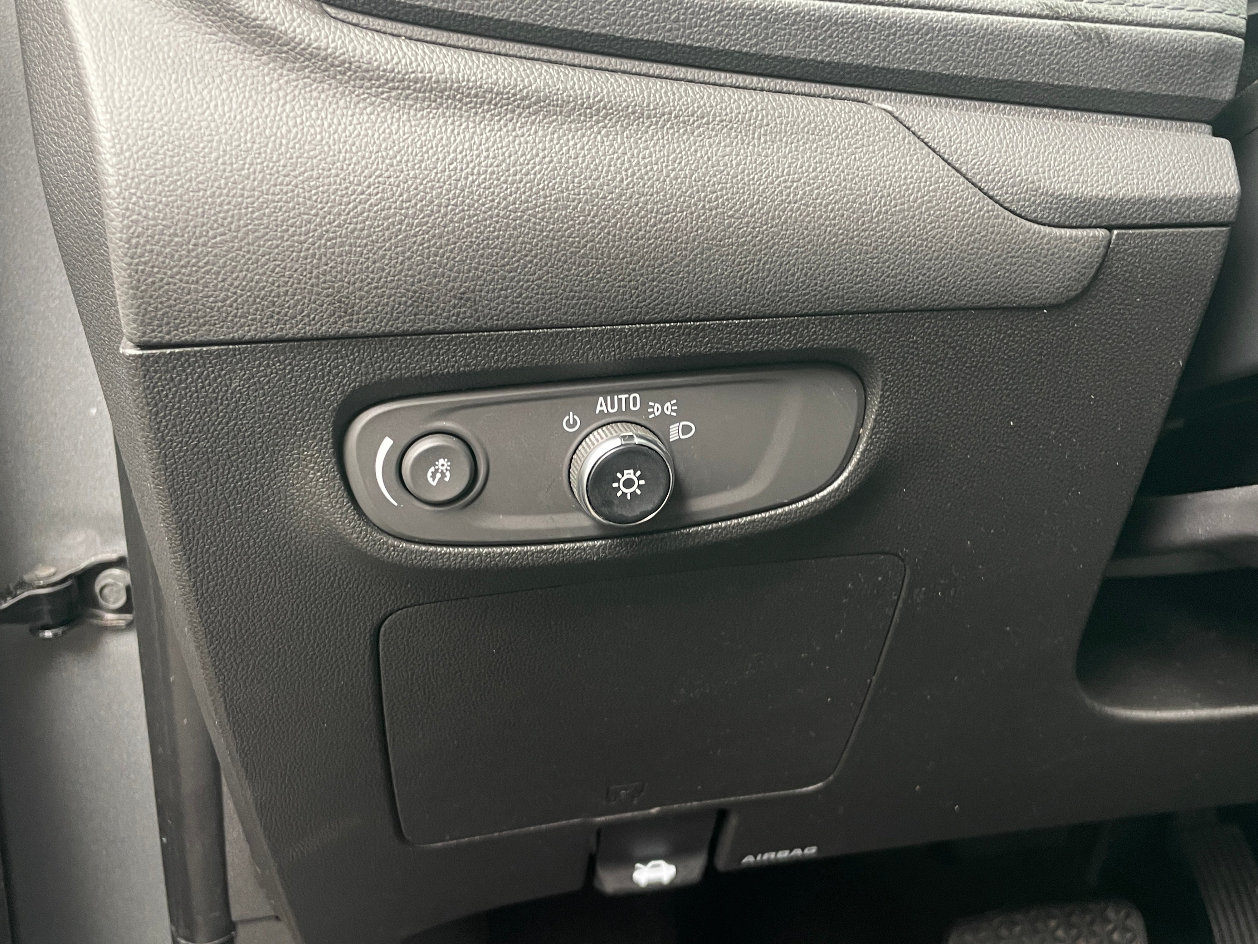 2025 Buick Encore GX Preferred - Photo 2