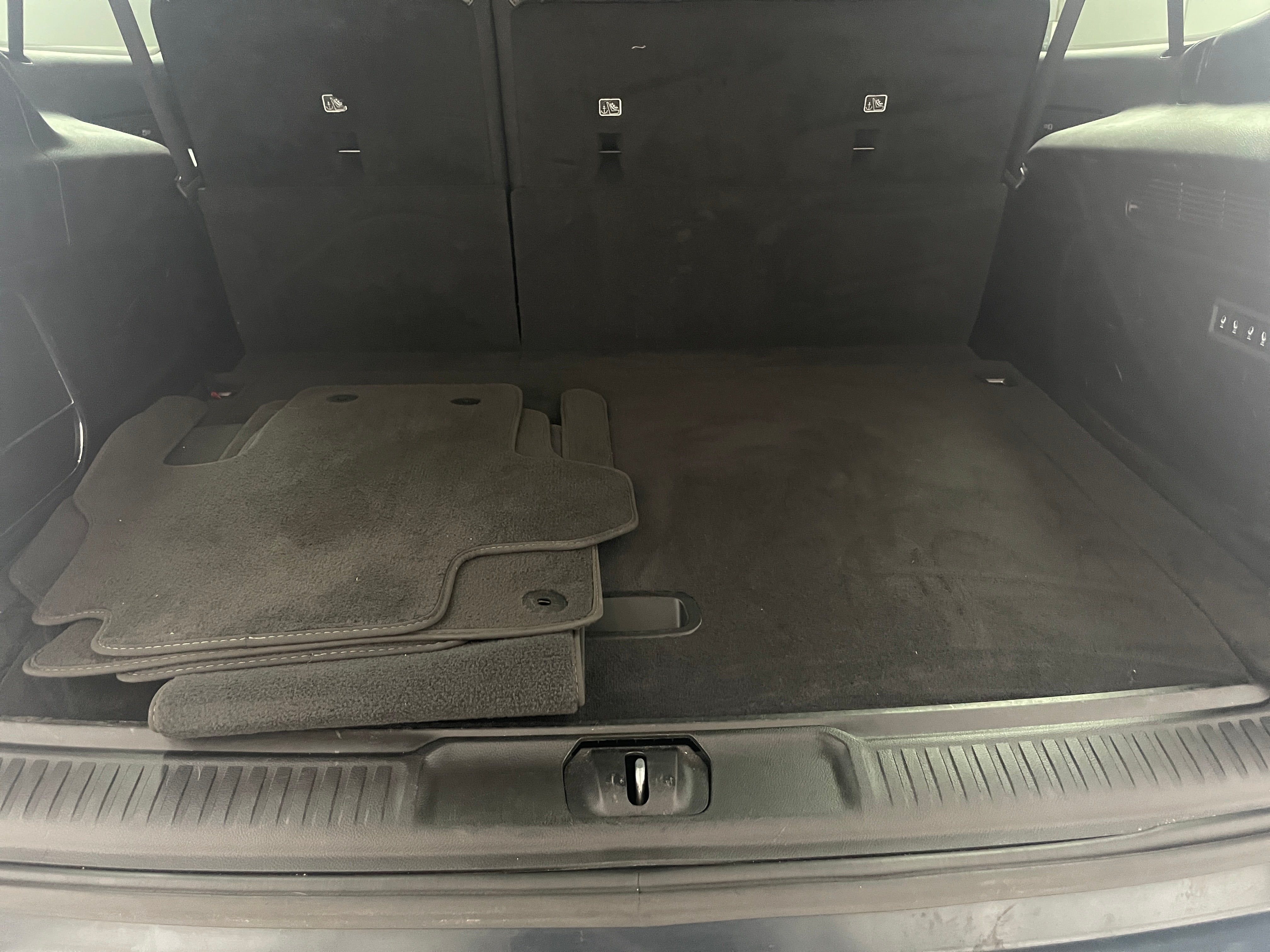 2024 Jeep Wagoneer L