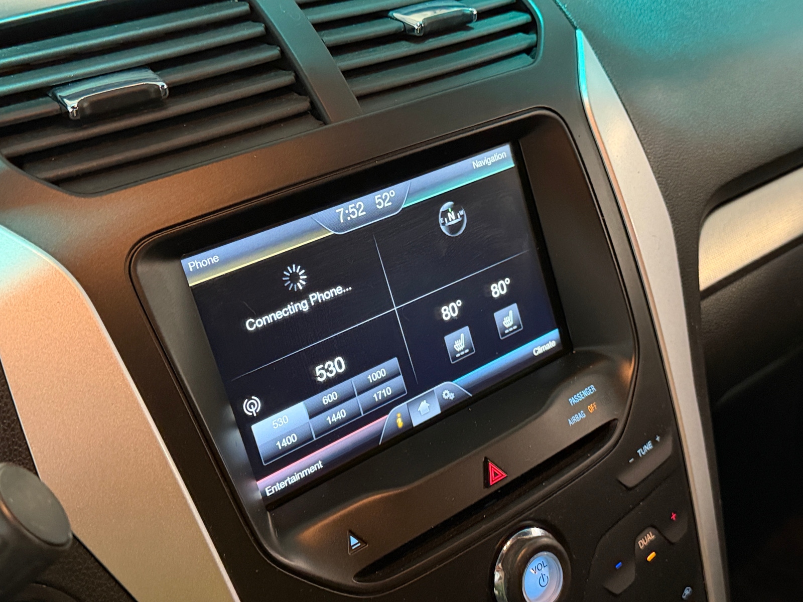 Thumbnail: 2015 Ford Explorer - 4