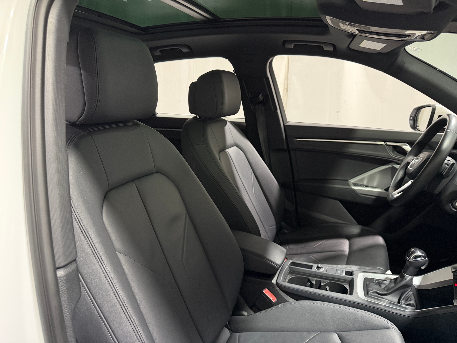 Thumbnail: 2025 Audi Q3 - 2