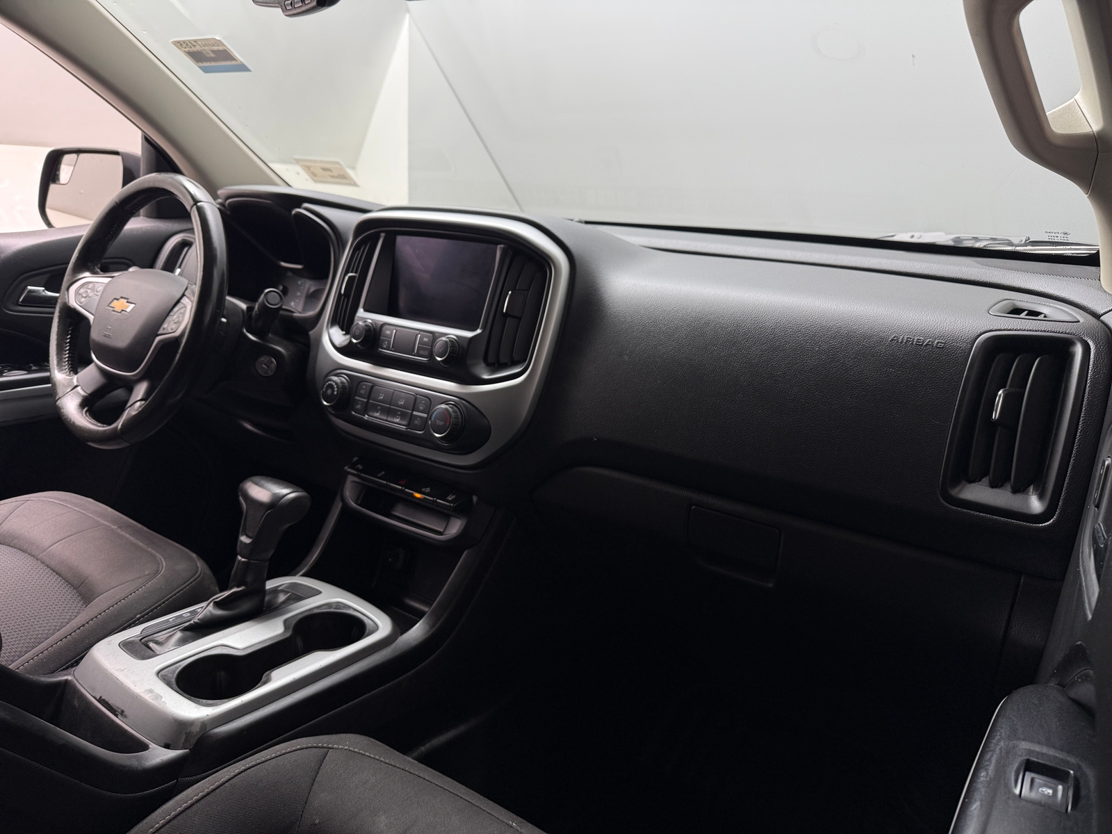 Thumbnail: 2021 Chevrolet Colorado - 3