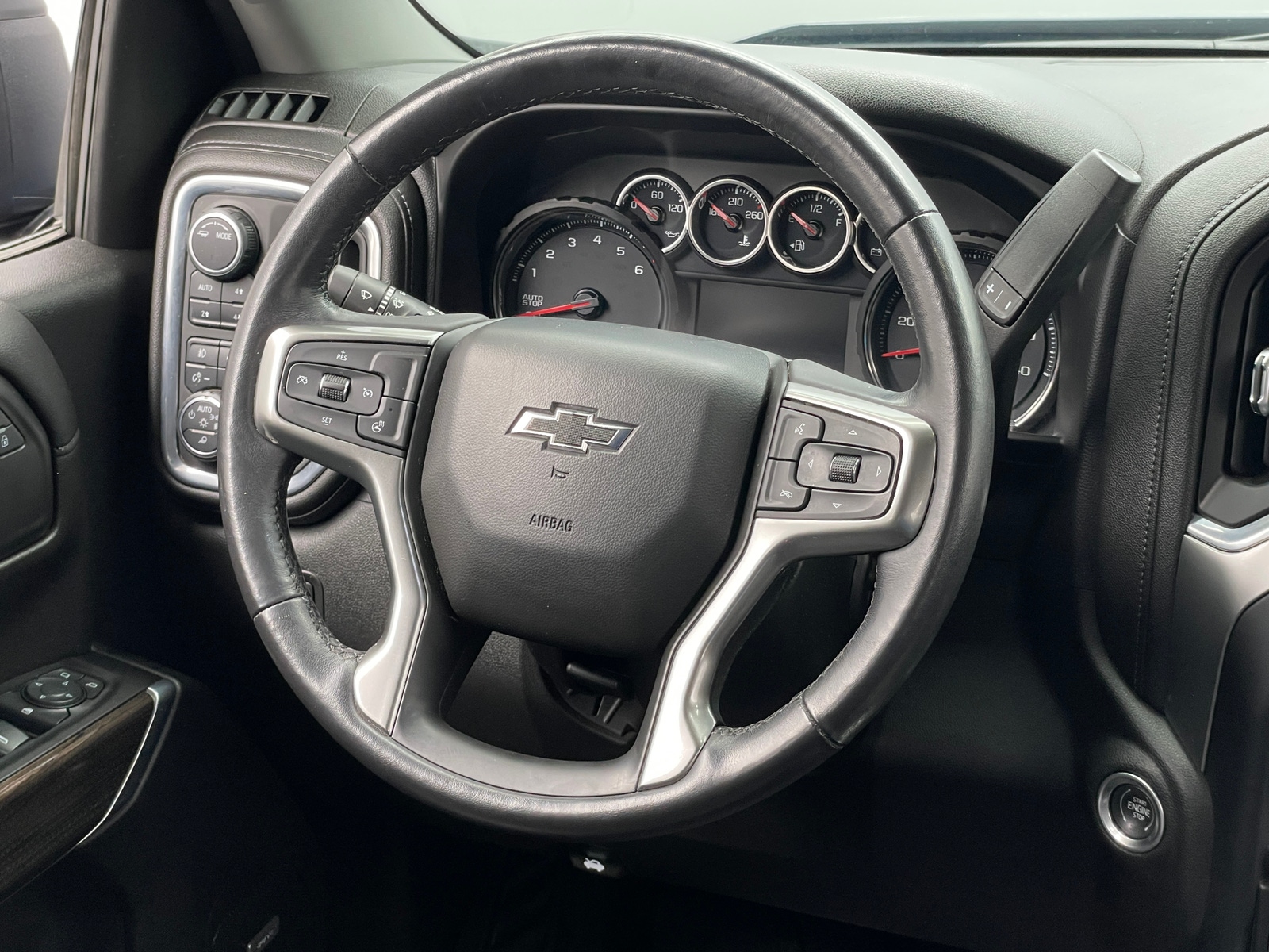 Thumbnail: 2021 Chevrolet Silverado 1500 - 4