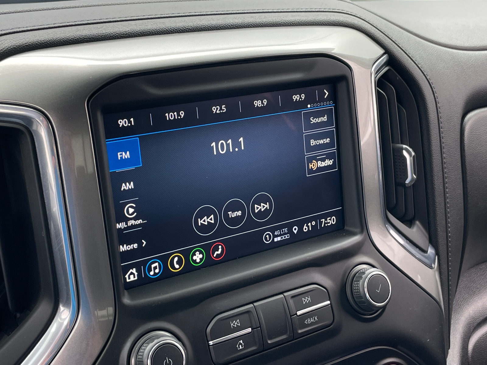 Thumbnail: 2021 Chevrolet Silverado 1500 - 3