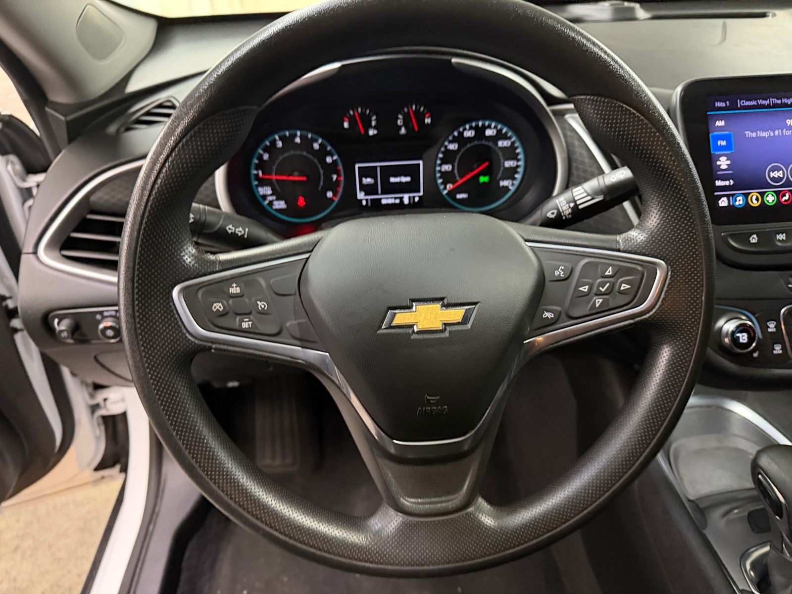 Thumbnail: 2022 Chevrolet Malibu - 5