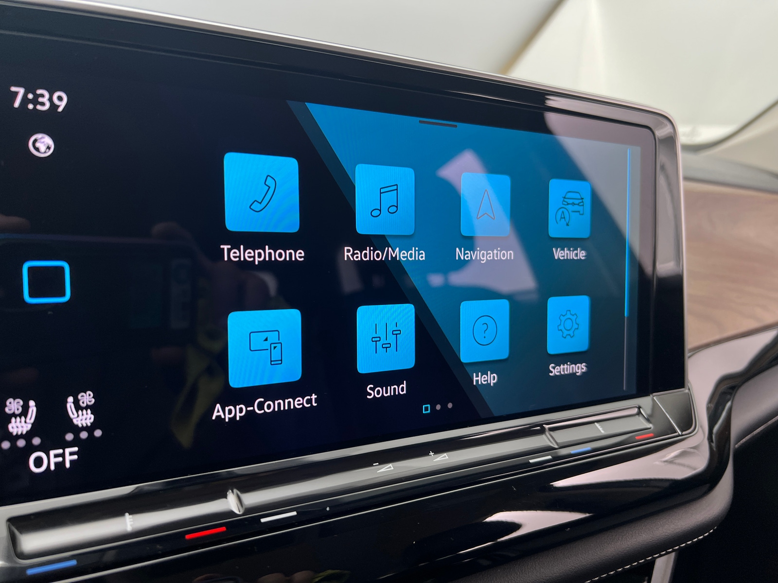Thumbnail: 2024 Volkswagen Atlas - 4