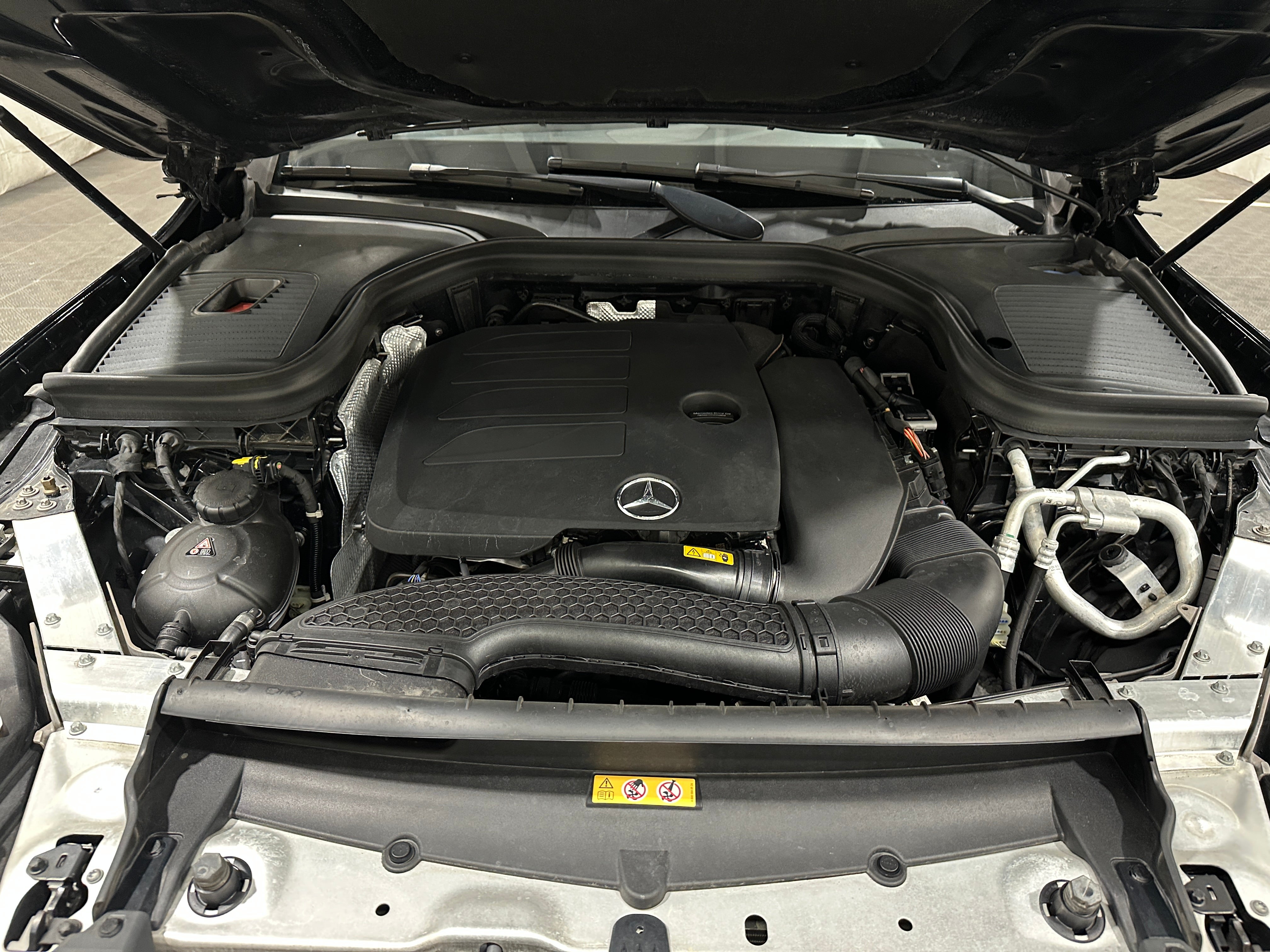2022 Mercedes-Benz GLC