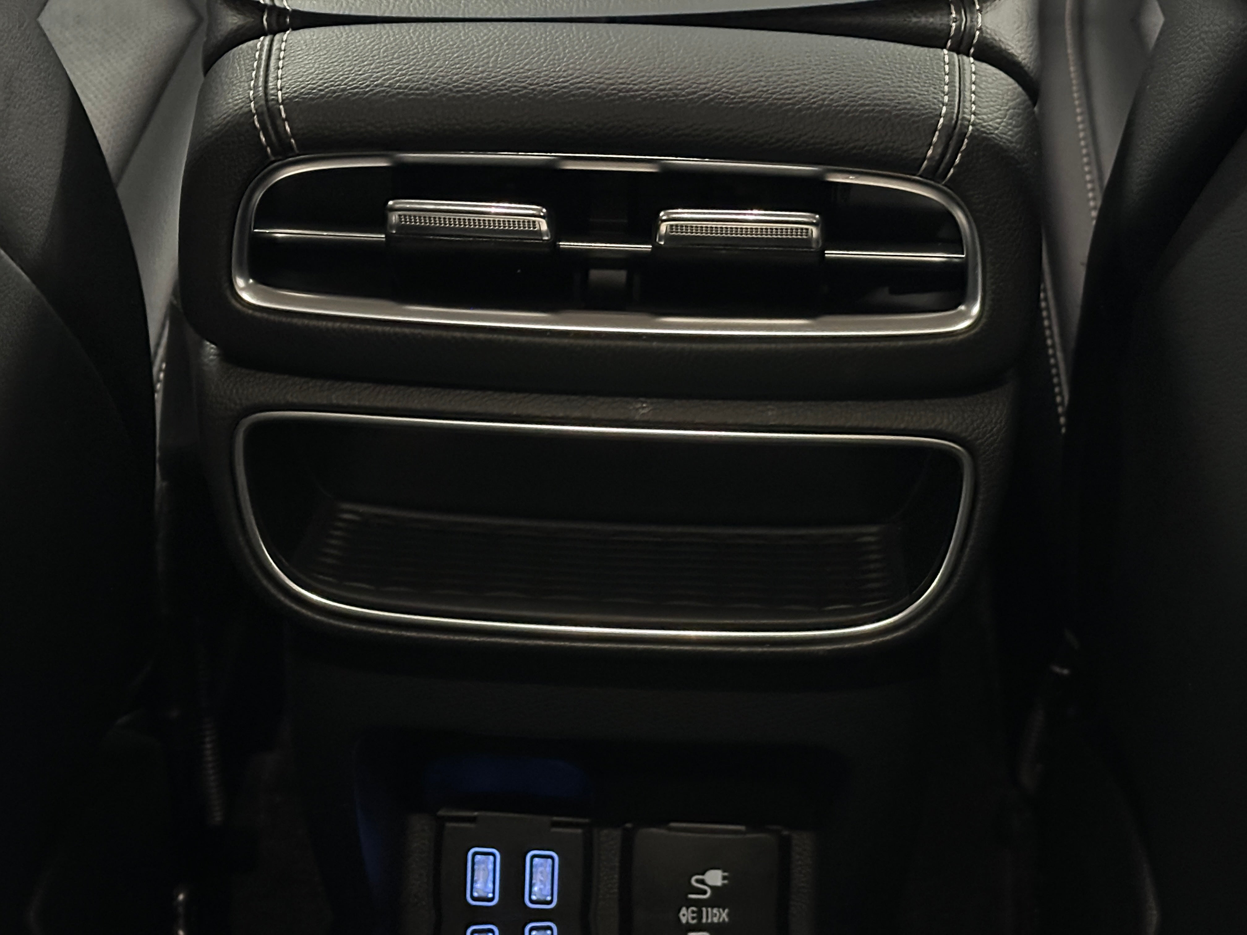 2024 GENESIS GV80