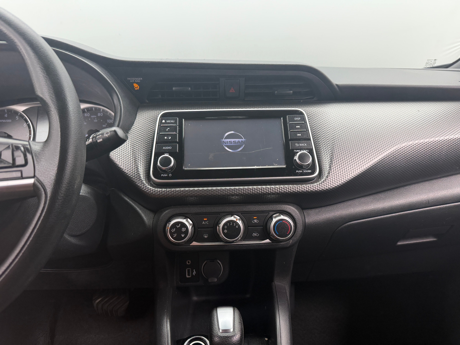 Thumbnail: 2020 Nissan Kicks - 4