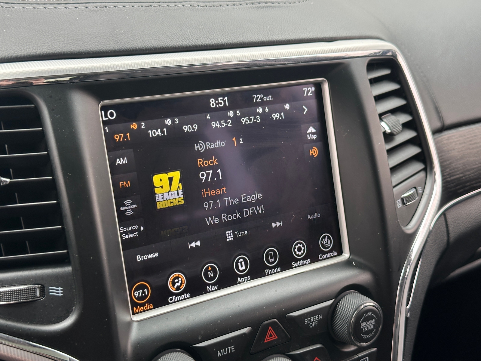 Thumbnail: 2018 Jeep Grand Cherokee - 3