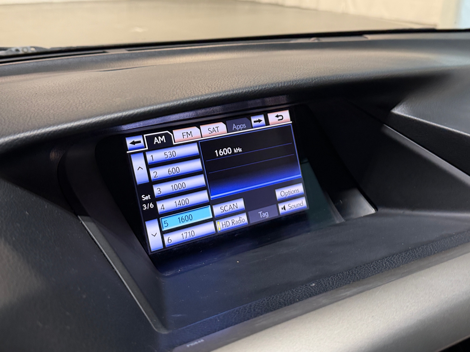 Thumbnail: 2015 Lexus RX - 4