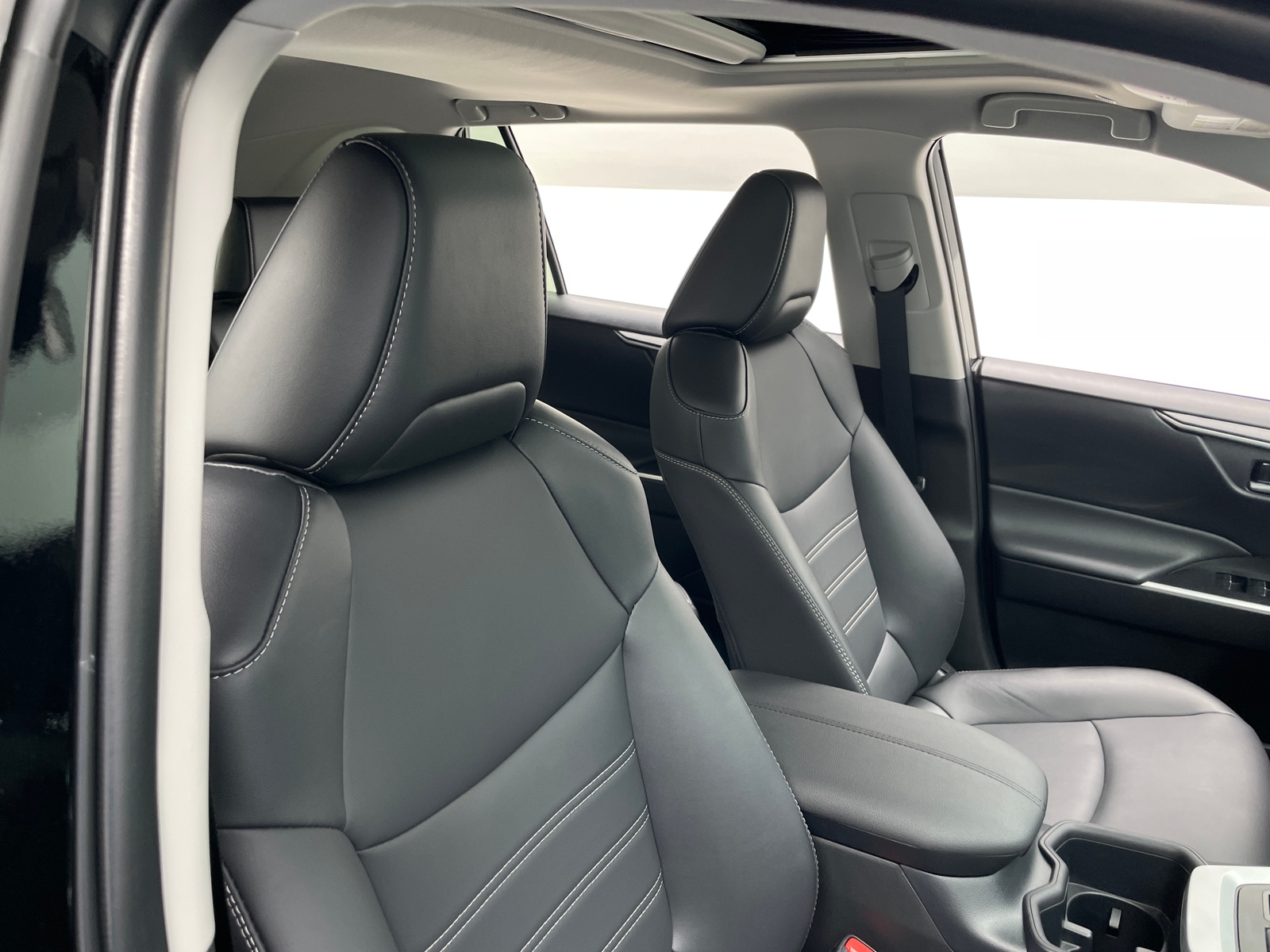 Thumbnail: 2025 Toyota RAV4 - 2