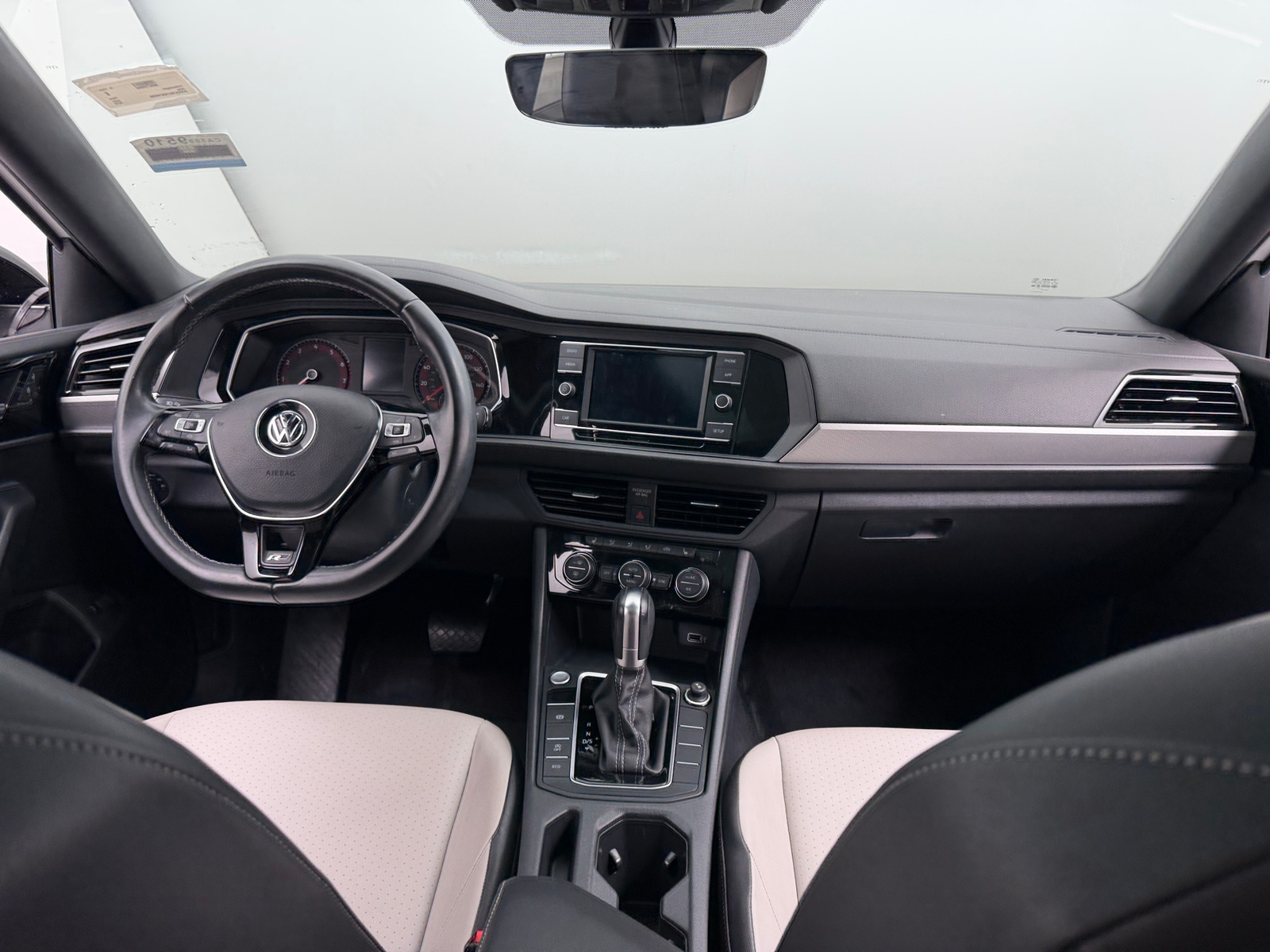 Thumbnail: 2019 Volkswagen Jetta - 2