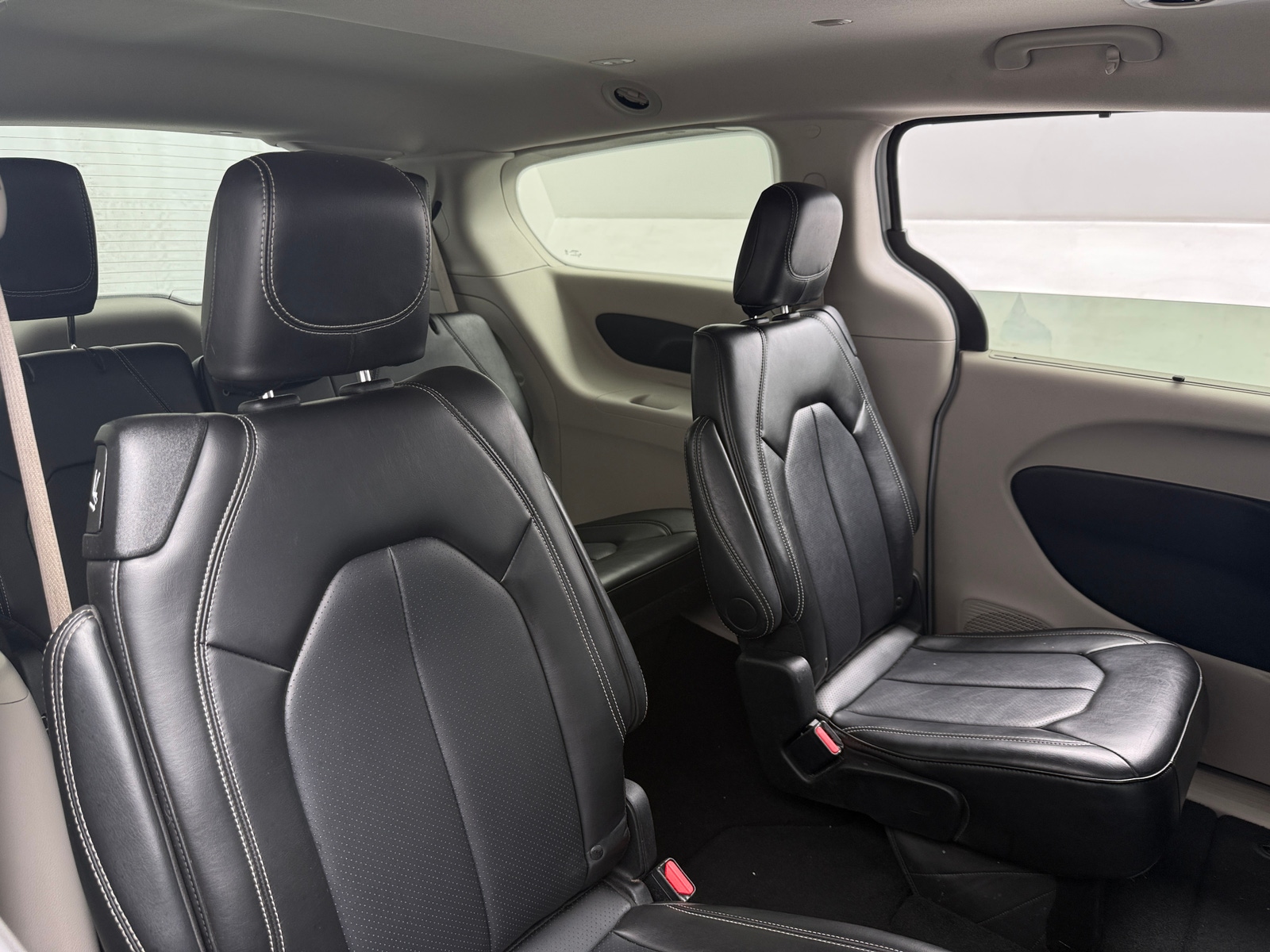 Thumbnail: 2024 Chrysler Pacifica - 5