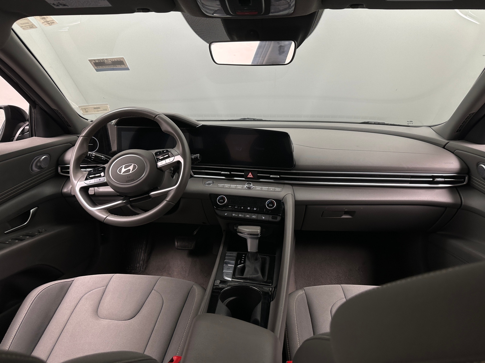 Thumbnail: 2025 Hyundai Elantra - 3