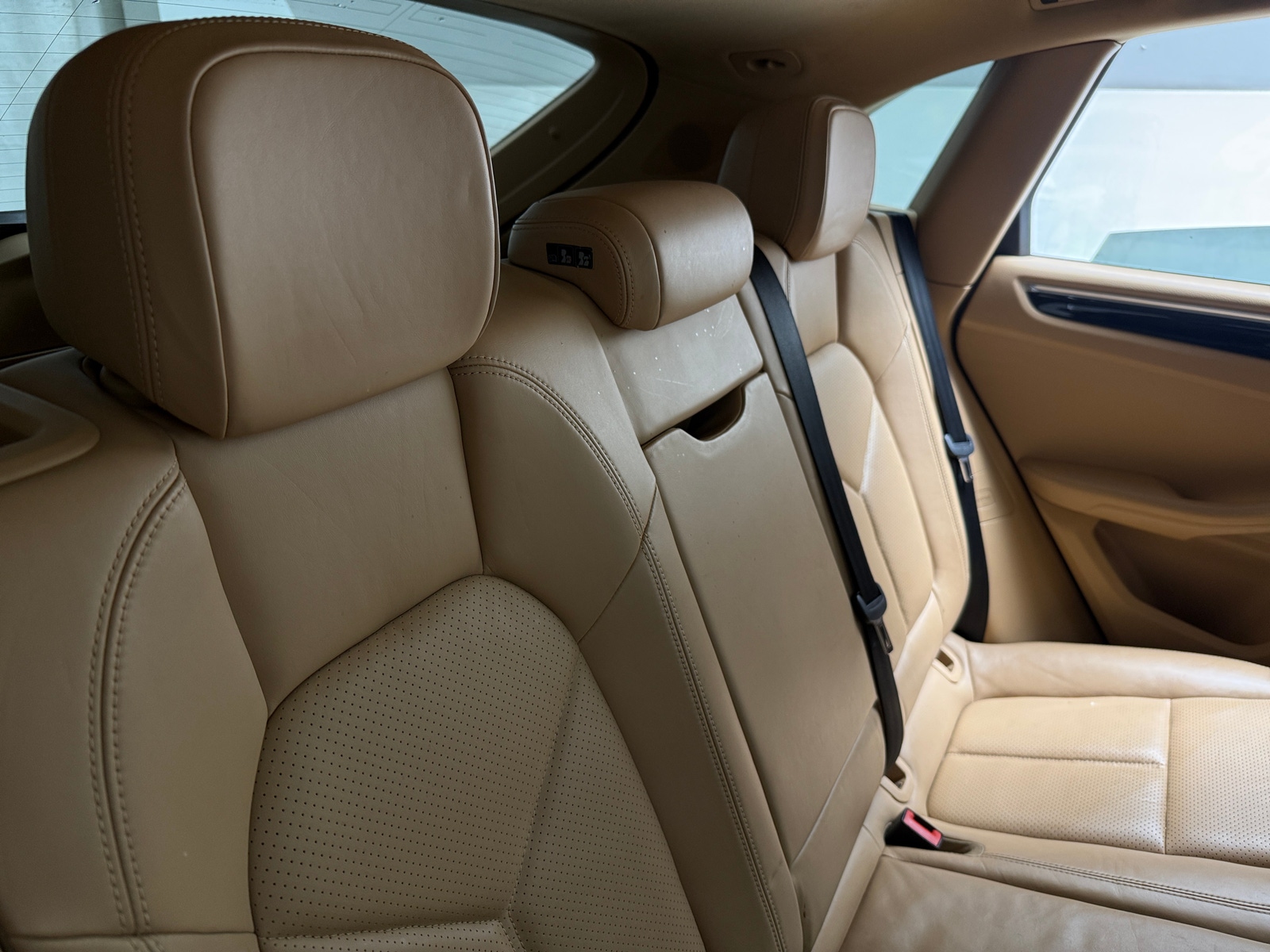 Thumbnail: 2016 Porsche Macan - 5