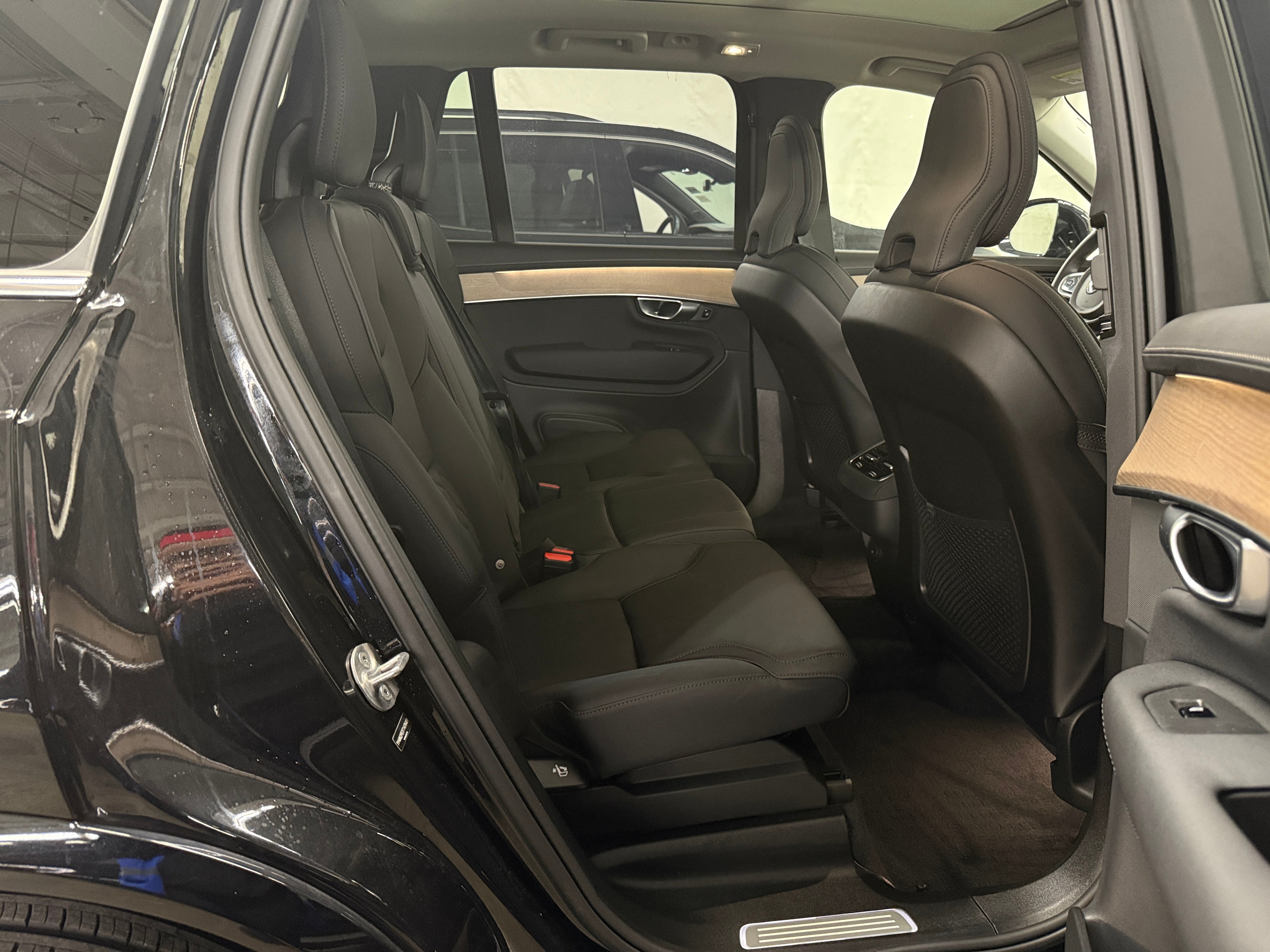 2026 Volvo XC90 Plus - Photo 4