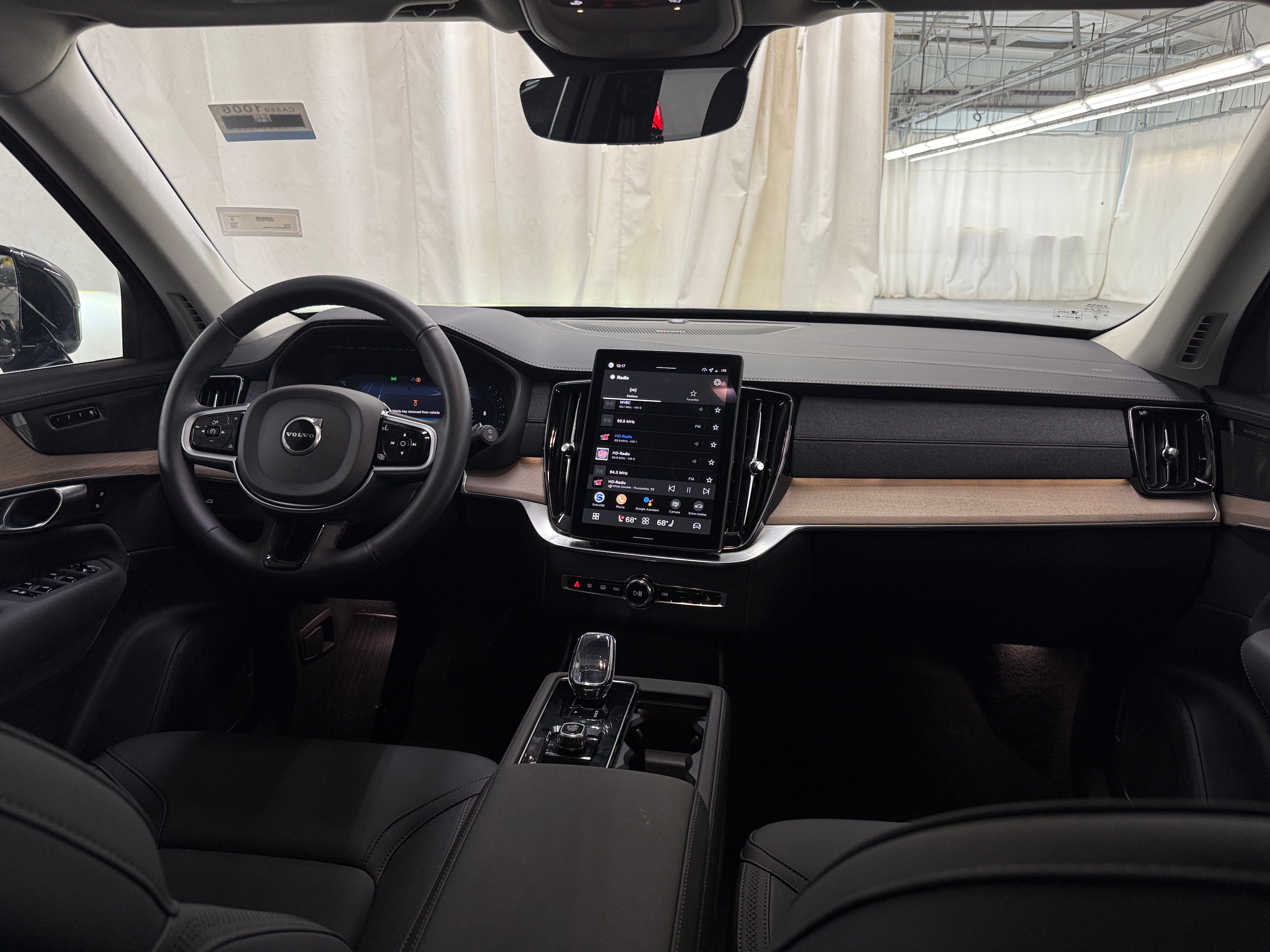 2026 Volvo XC90 Plus - Photo 5