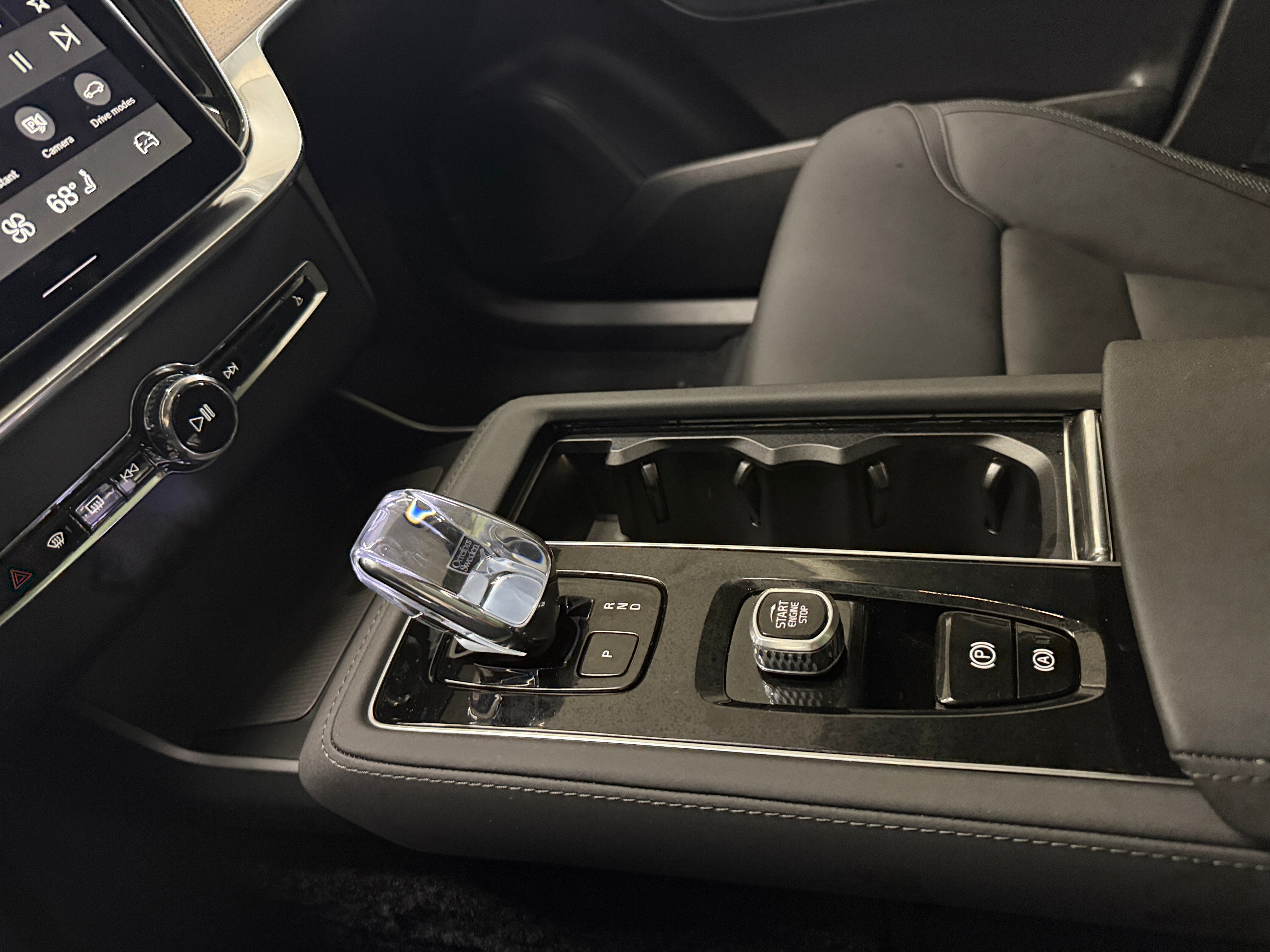 2026 Volvo XC90 Plus - Photo 8