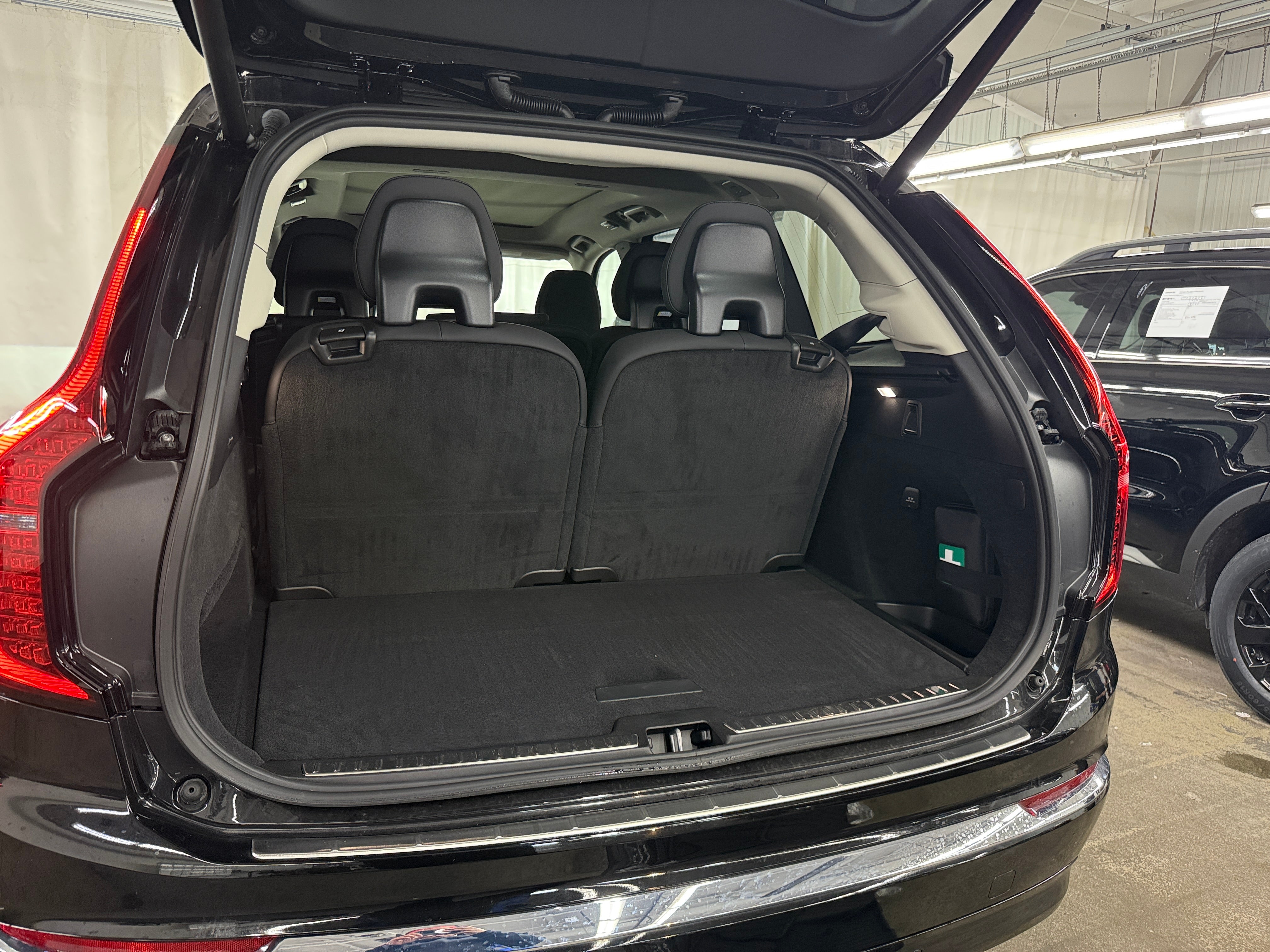 2026 Volvo XC90 Plus - Photo 6