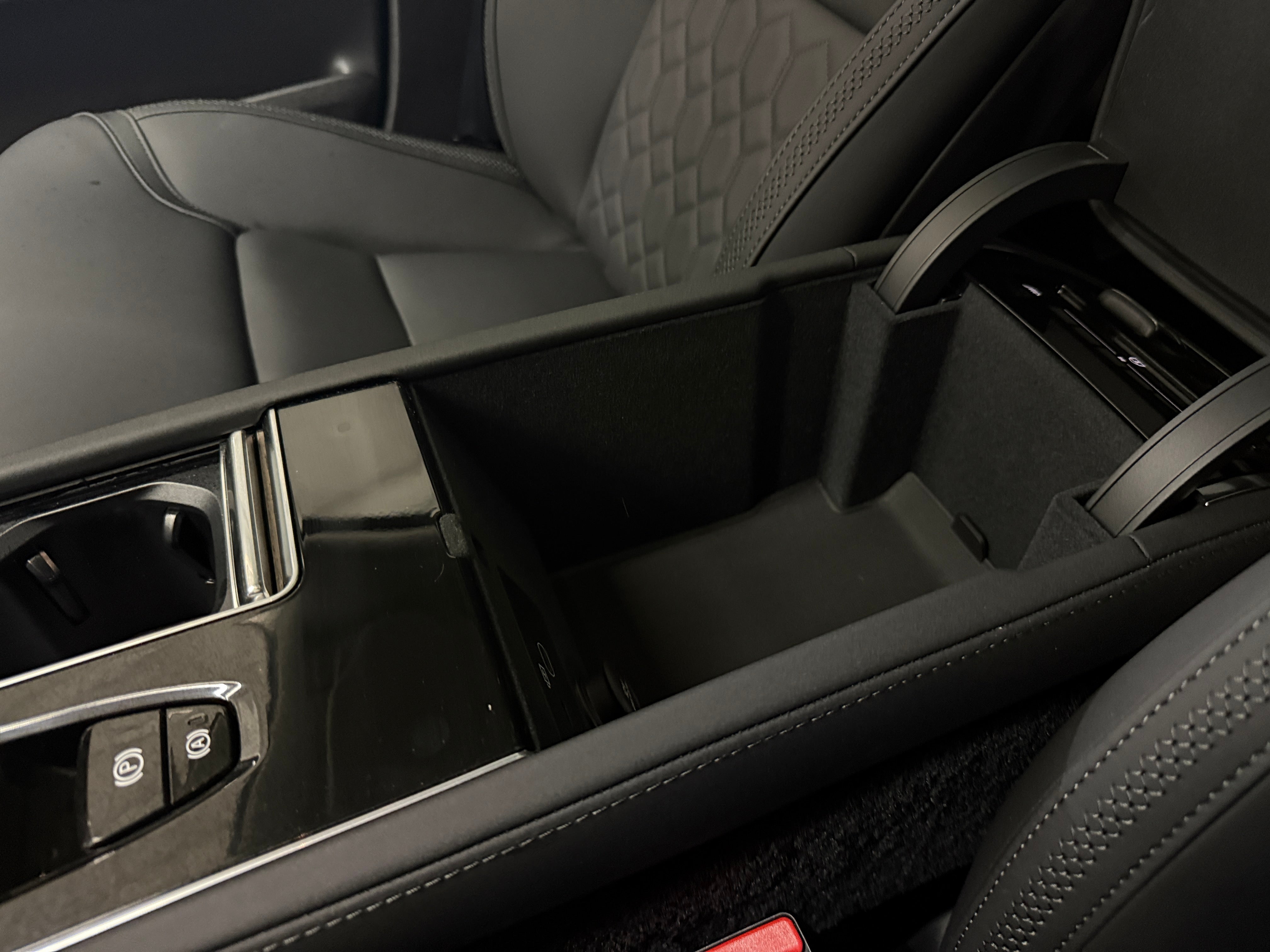 2026 Volvo XC90 Plus - Photo 21