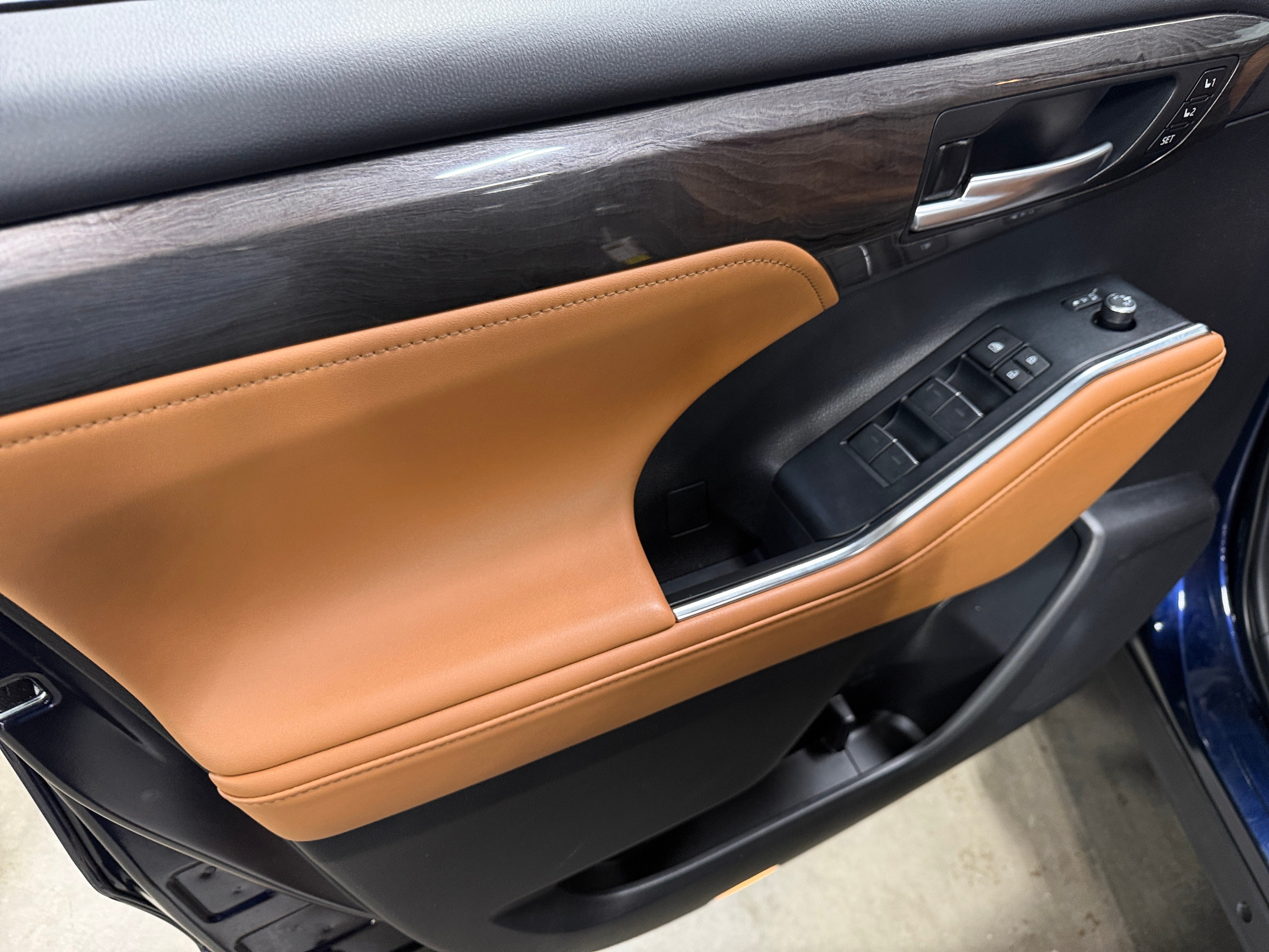 2024 Toyota Highlander Platinum