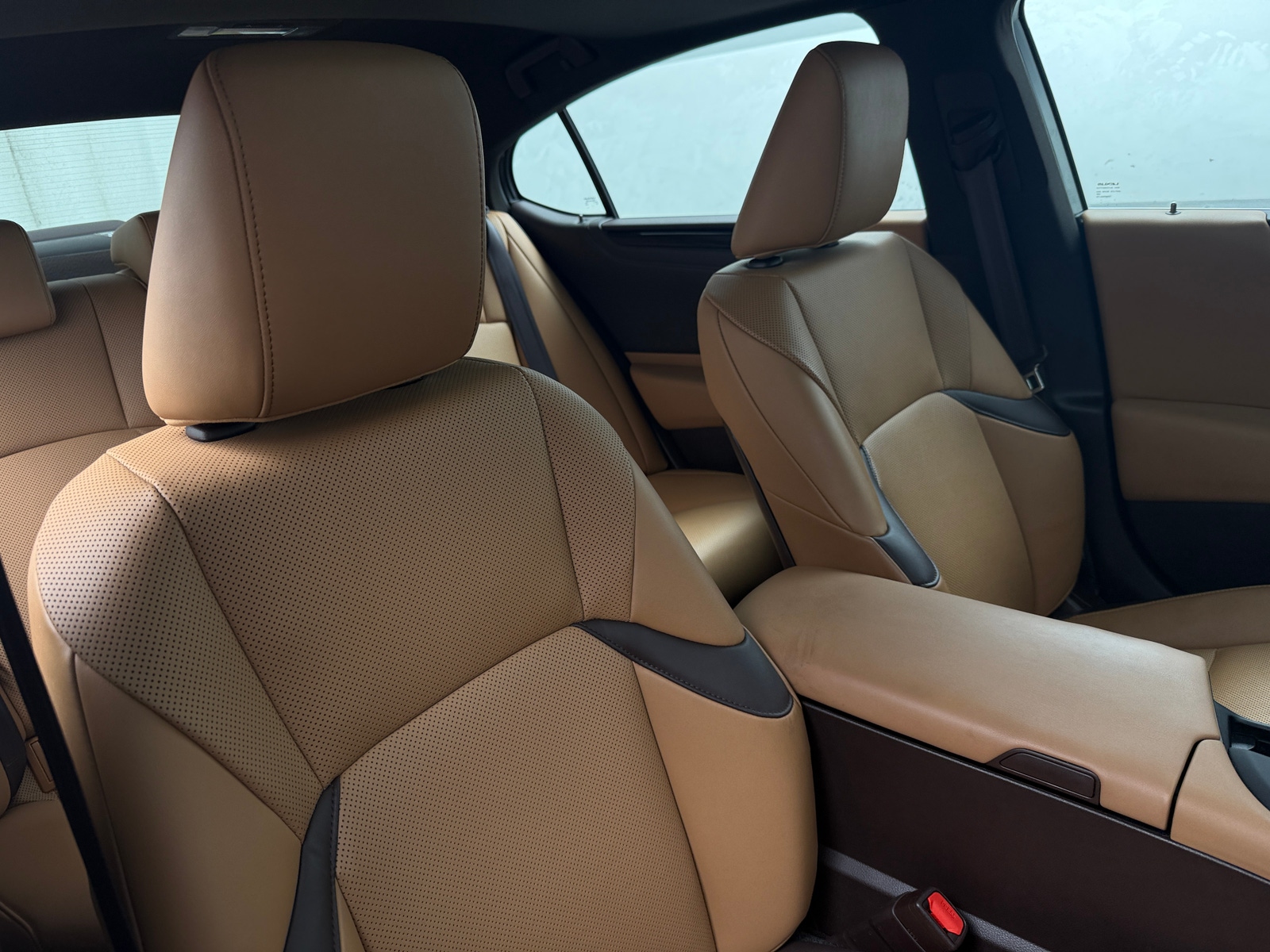 Thumbnail: 2020 Lexus ES - 2