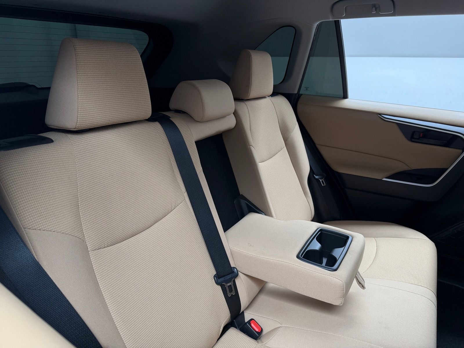 Thumbnail: 2021 Toyota RAV4 - 6
