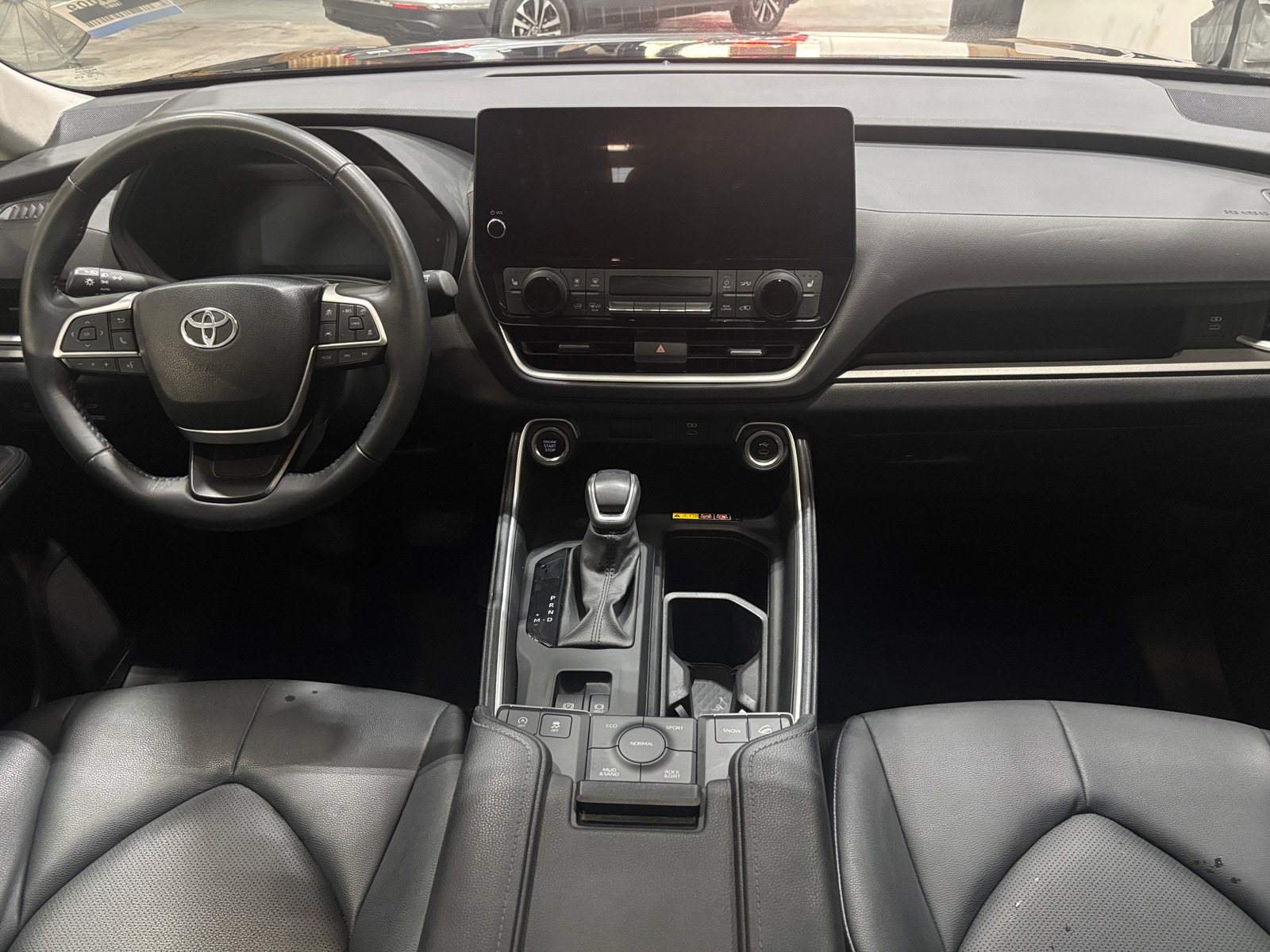 Thumbnail: 2024 Toyota Grand Highlander - 2