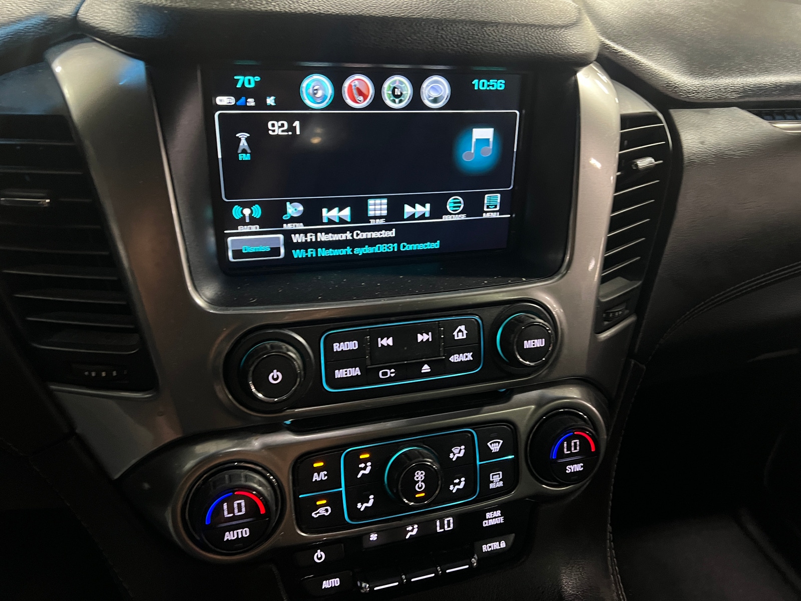 Thumbnail: 2019 Chevrolet Tahoe - 4