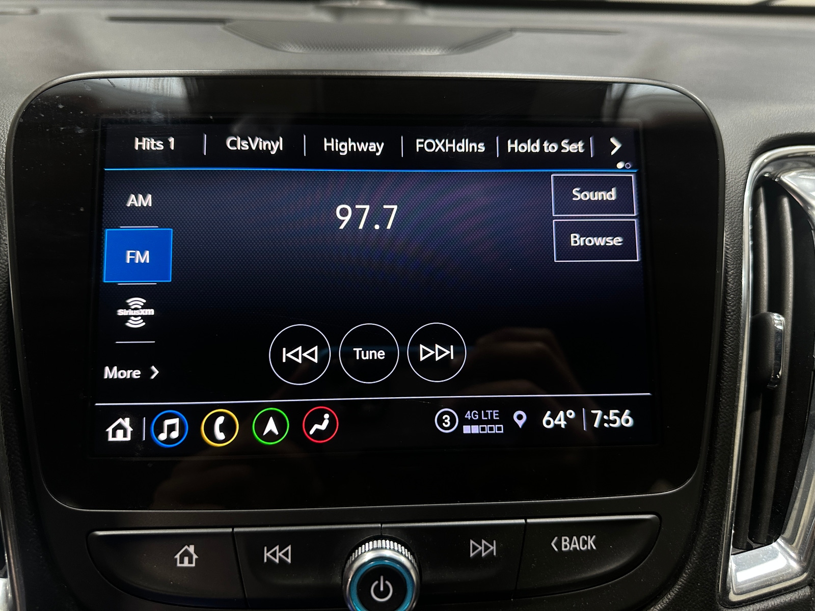 Thumbnail: 2024 Chevrolet Malibu - 3