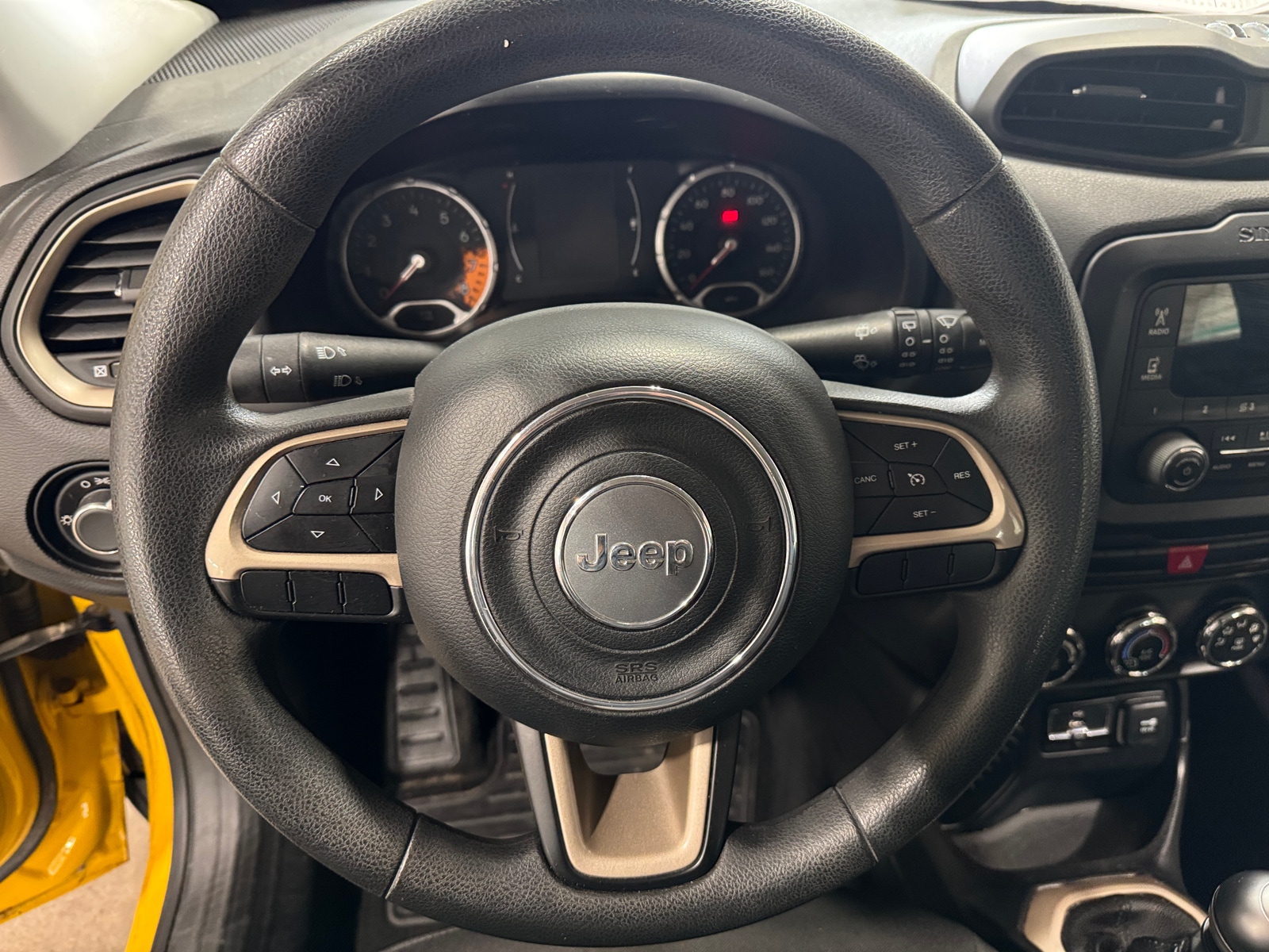 Thumbnail: 2015 Jeep Renegade - 5