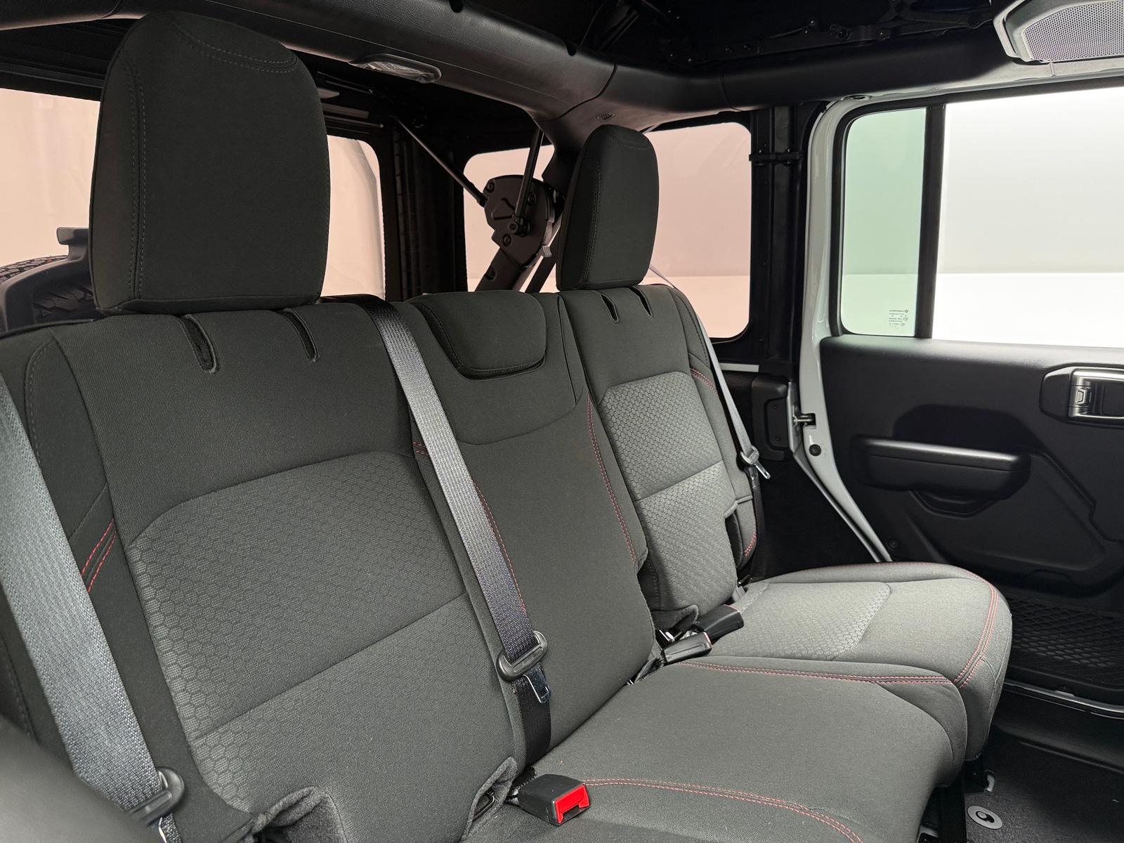 Thumbnail: 2022 Jeep Wrangler - 6