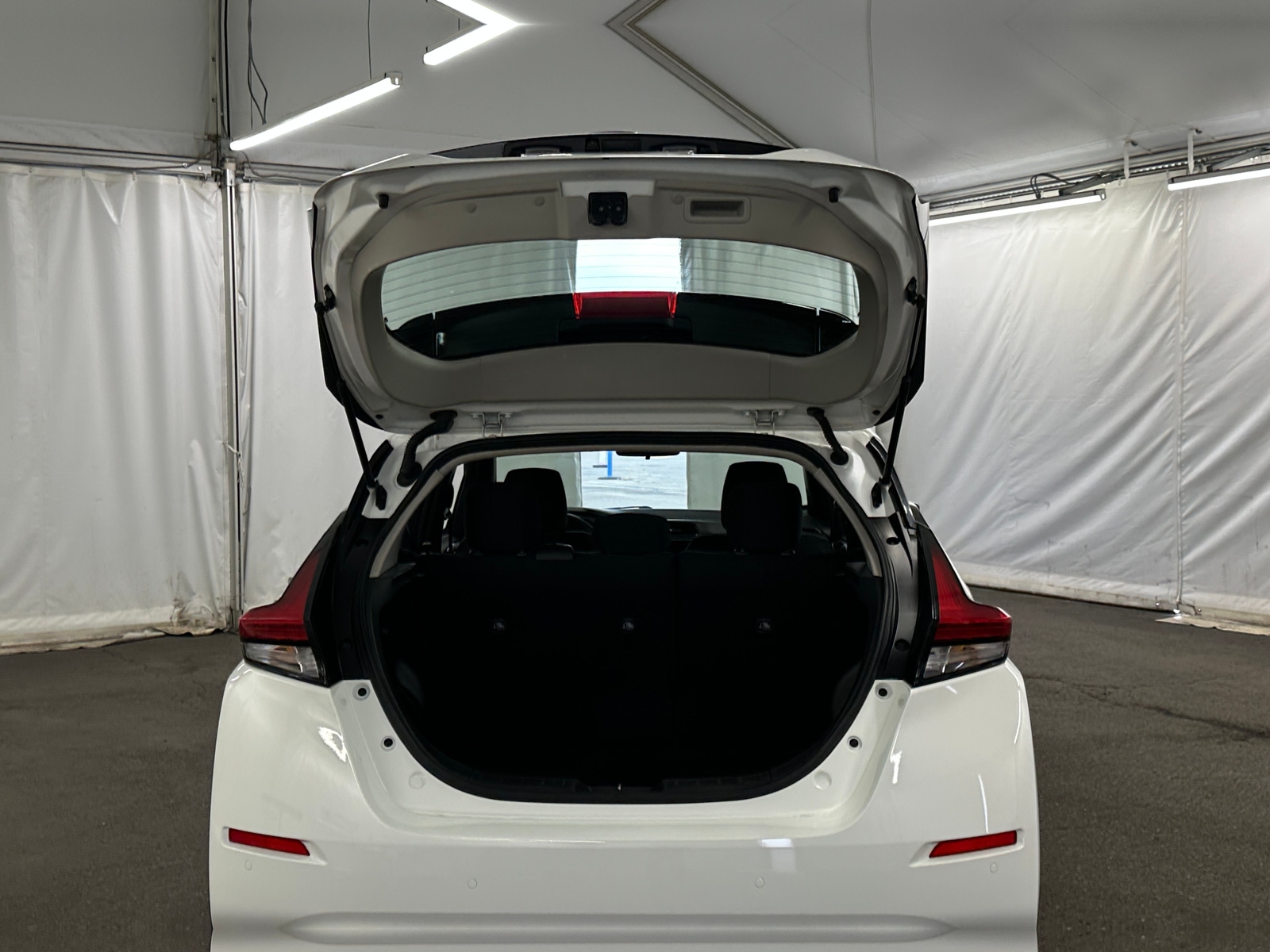 Thumbnail: 2025 Nissan Leaf - 7
