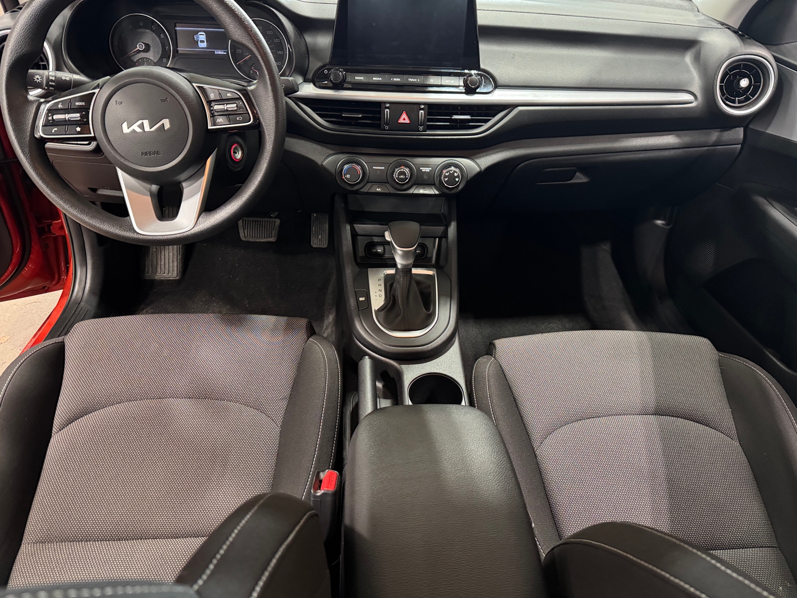 Thumbnail: 2023 Kia Forte - 3