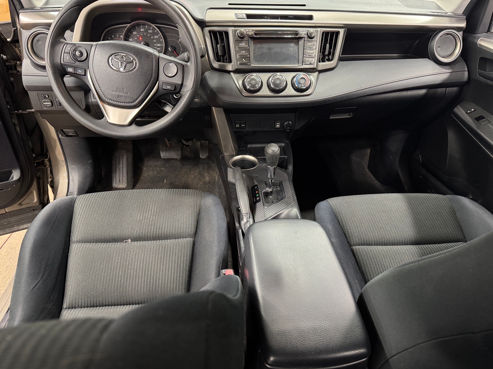 Thumbnail: 2015 Toyota RAV4 - 3