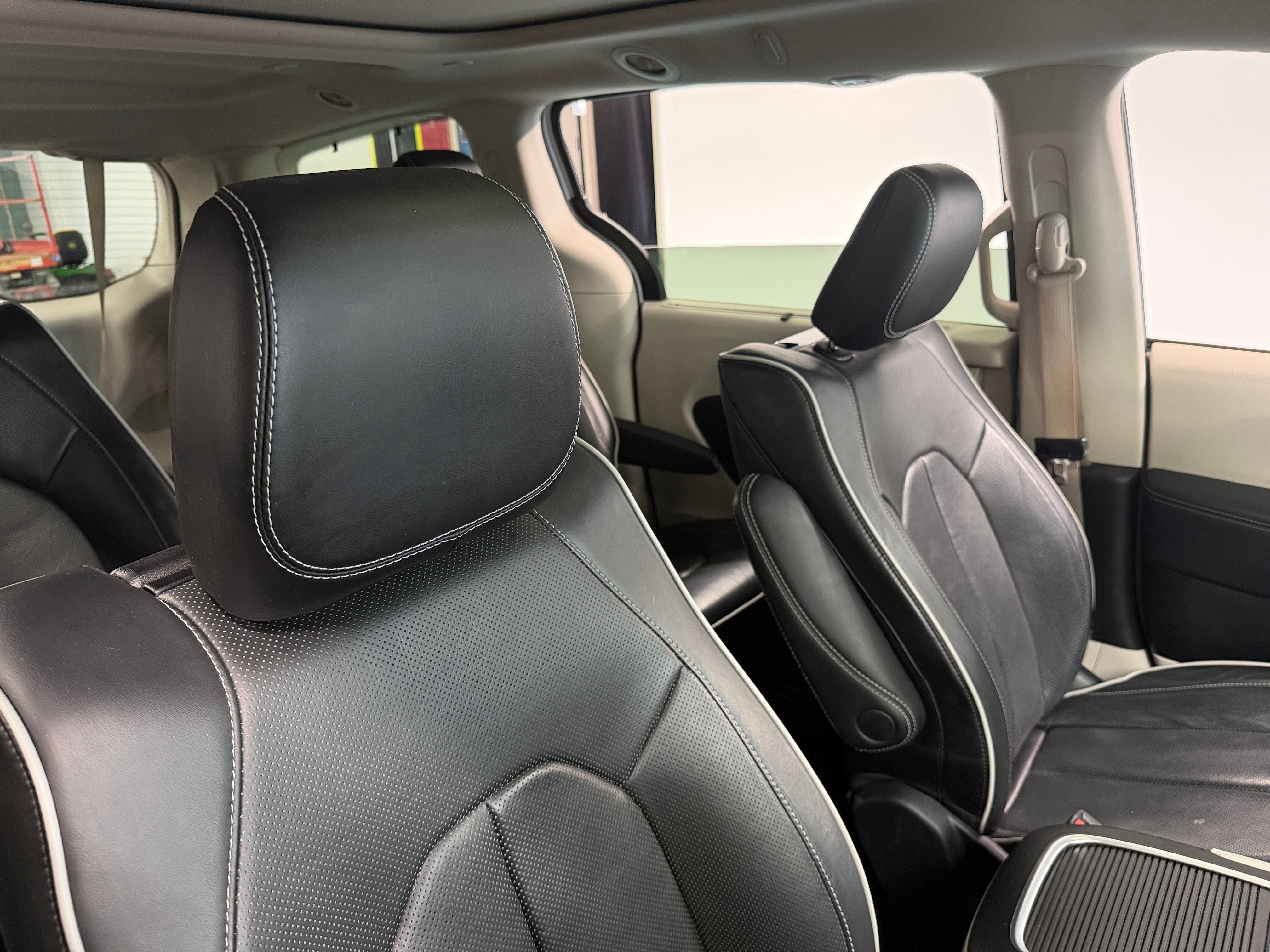 2023 Chrysler Pacifica Hybrid Limited