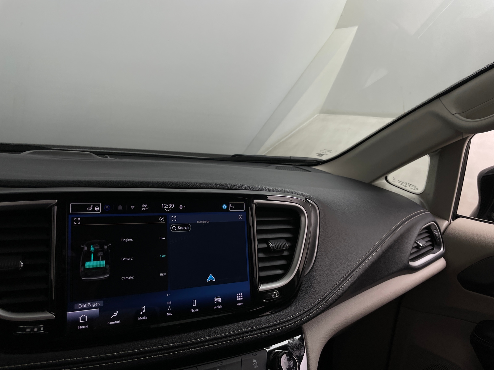 Thumbnail: 2024 Chrysler Pacifica - 3