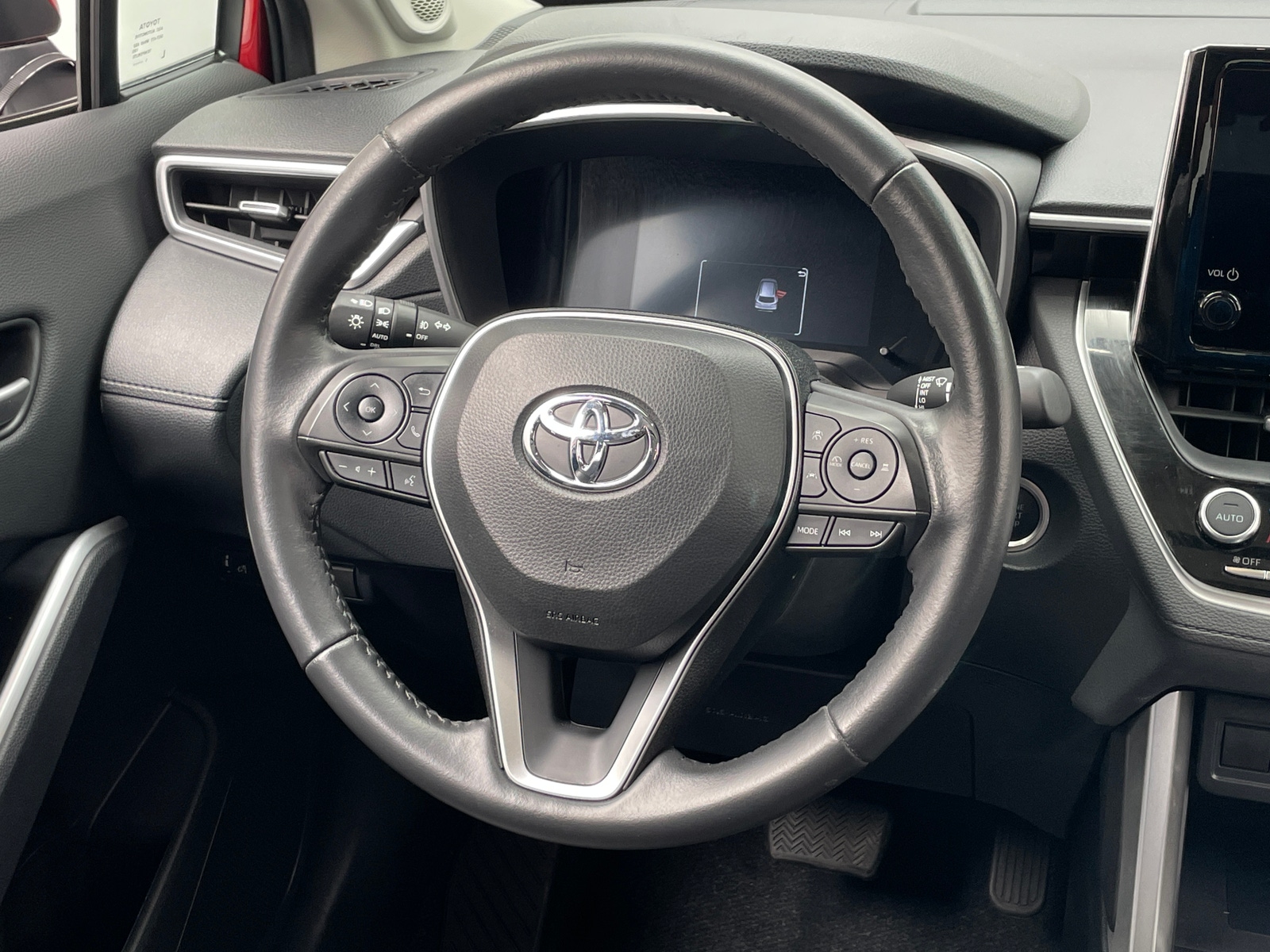 Thumbnail: 2023 Toyota Corolla Cross - 4