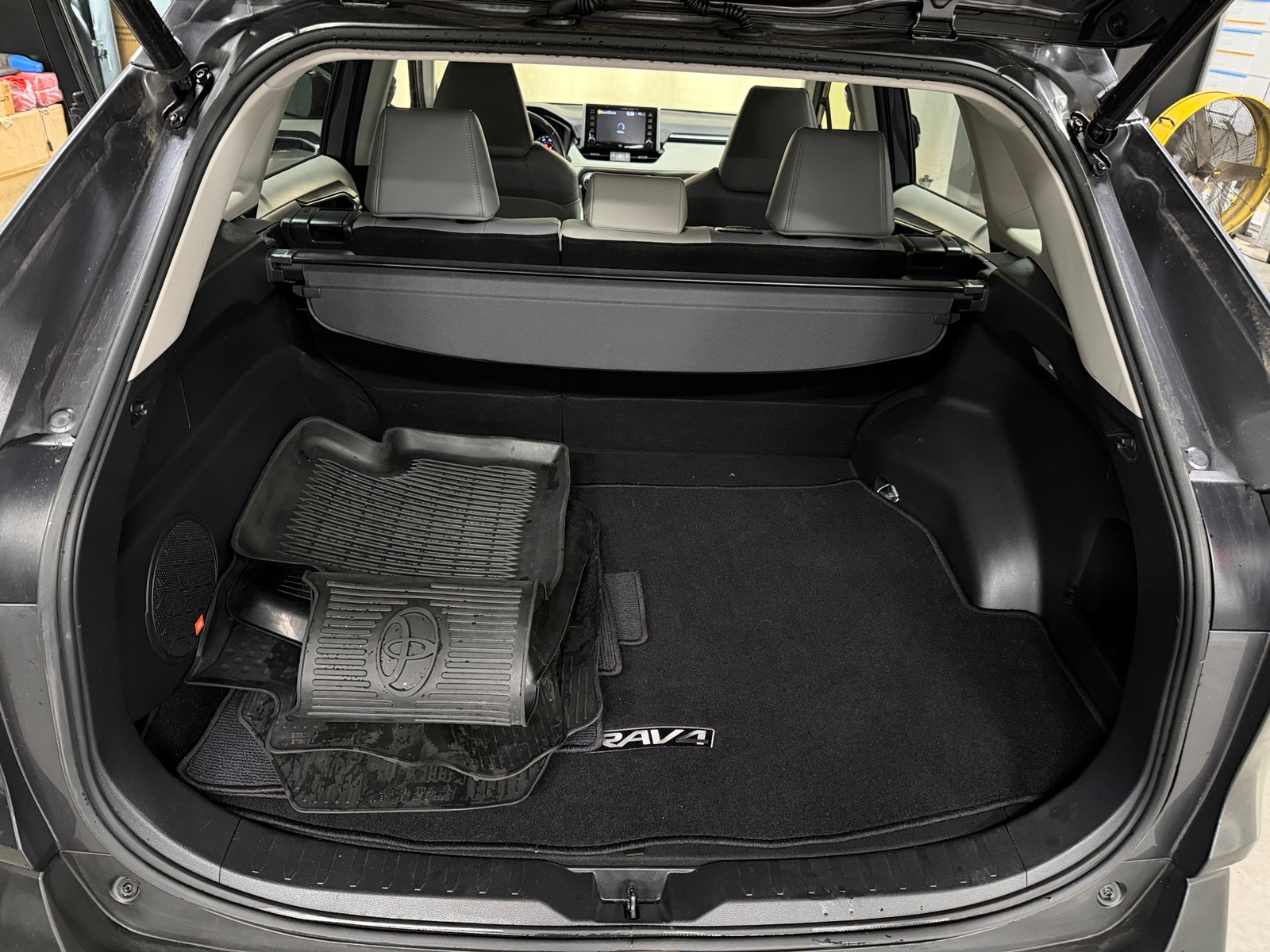 Thumbnail: 2019 Toyota RAV4 - 6