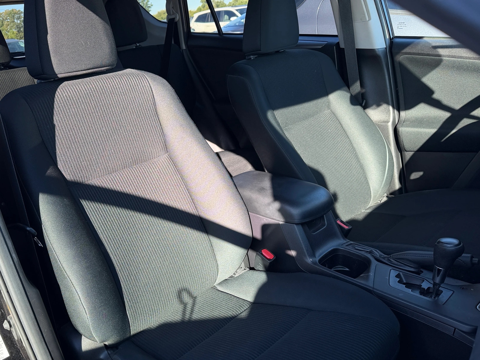 Thumbnail: 2018 Toyota RAV4 - 2
