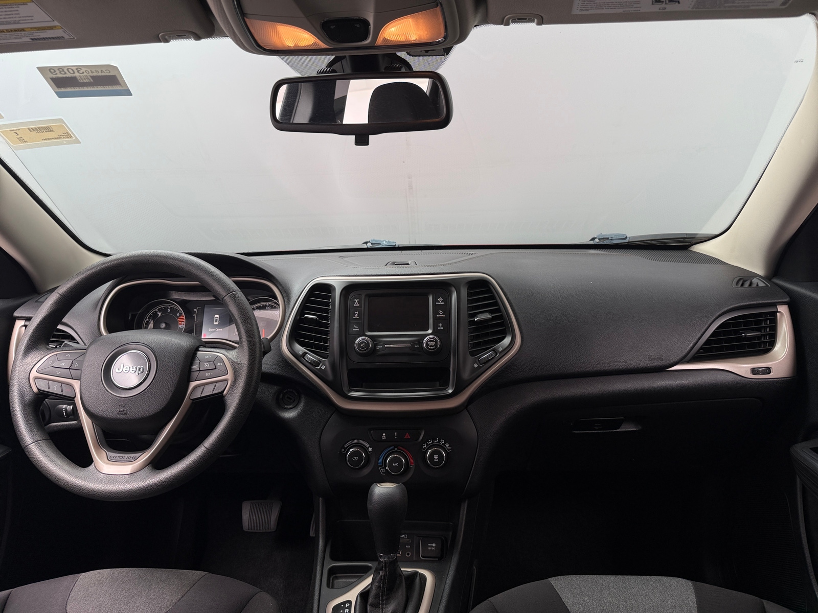 Thumbnail: 2017 Jeep Cherokee - 3