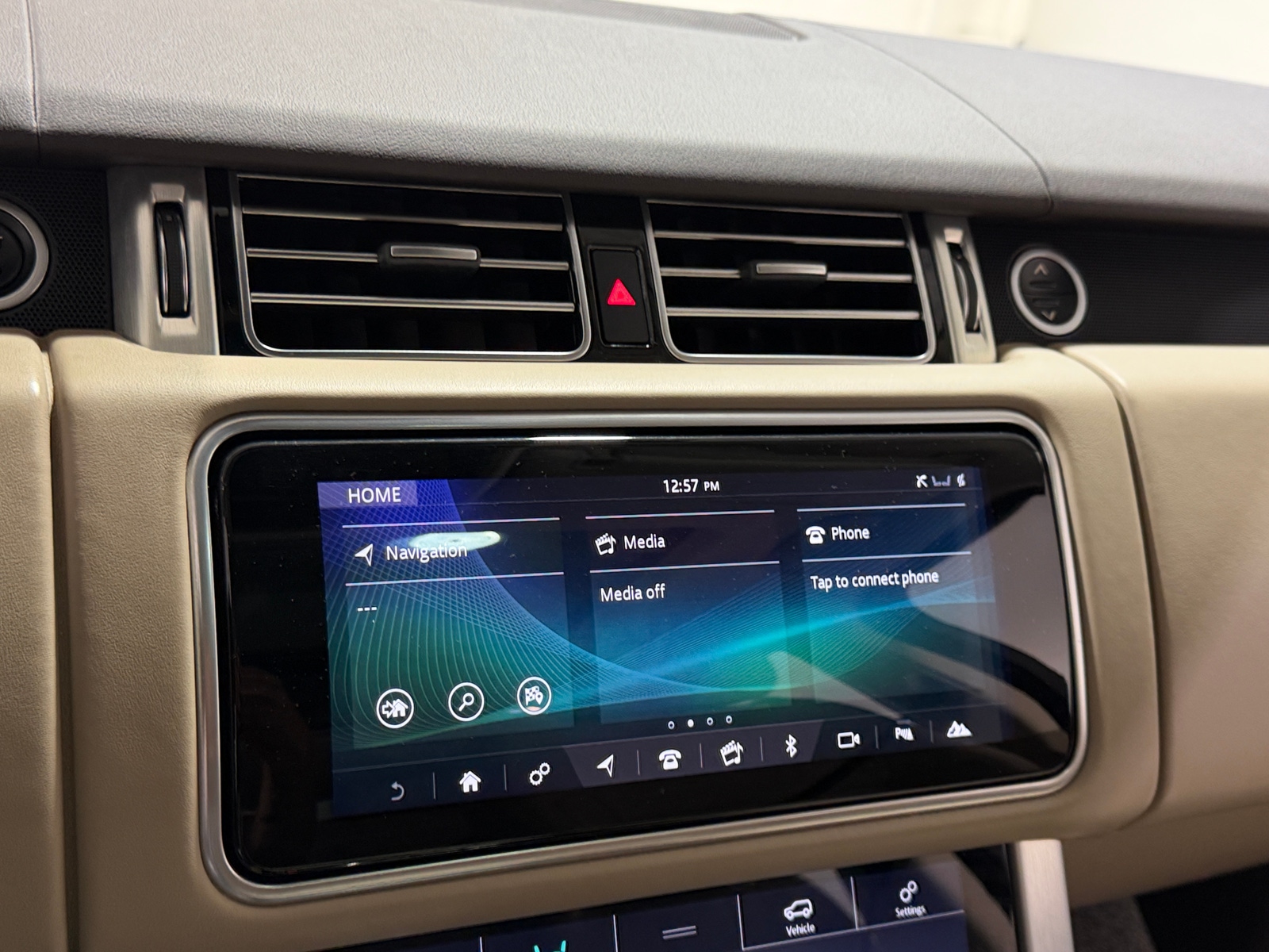 Thumbnail: 2018 Land Rover Range Rover - 3