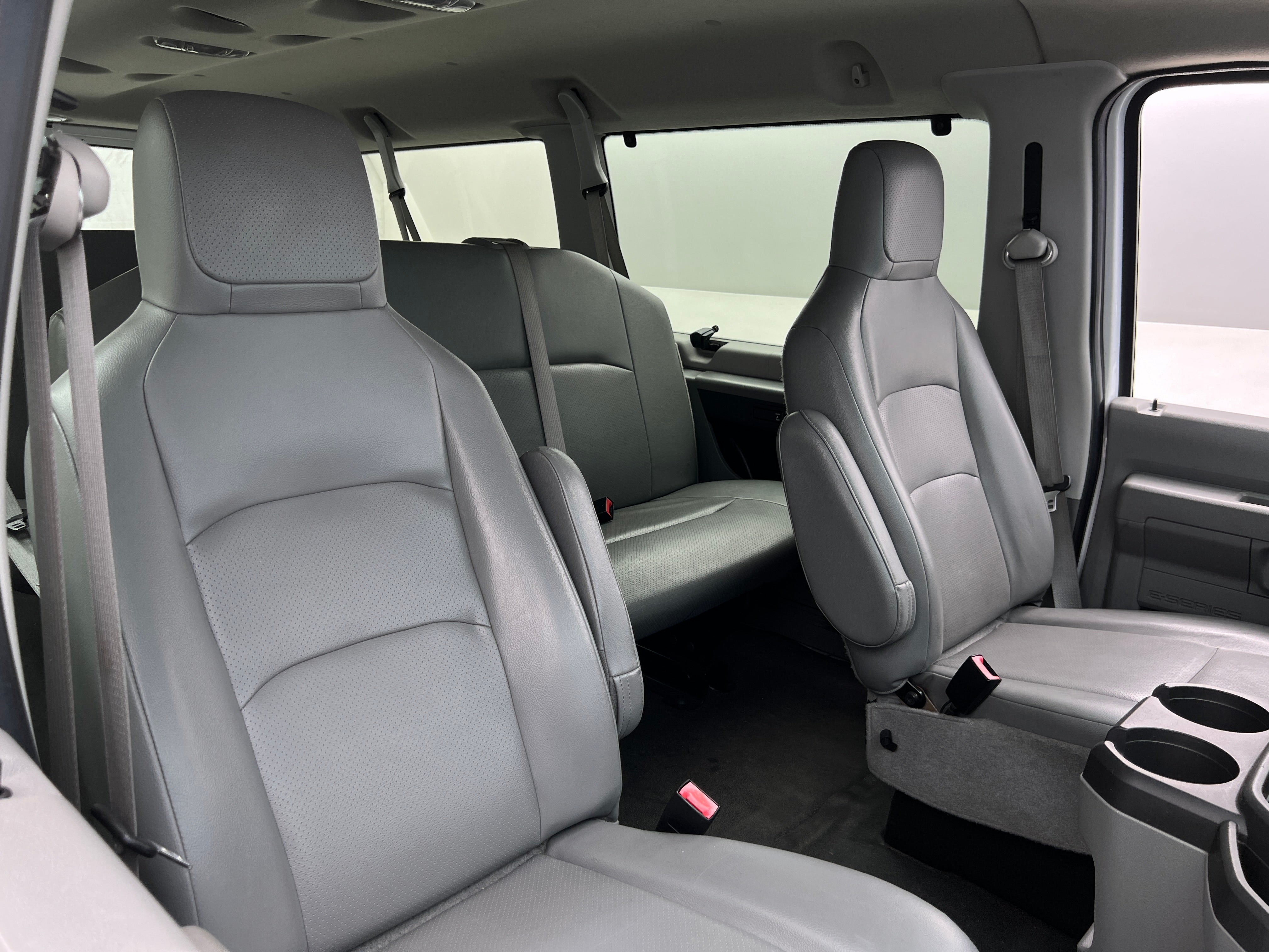 2013 Ford E-Series Econoline Wagon