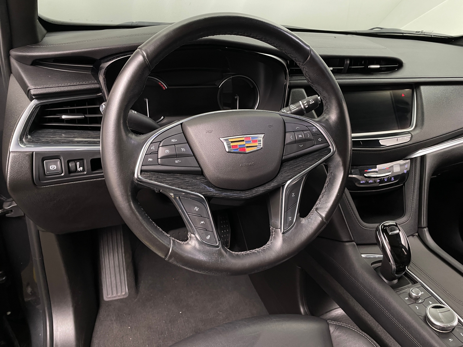 Thumbnail: 2020 Cadillac XT5 - 4