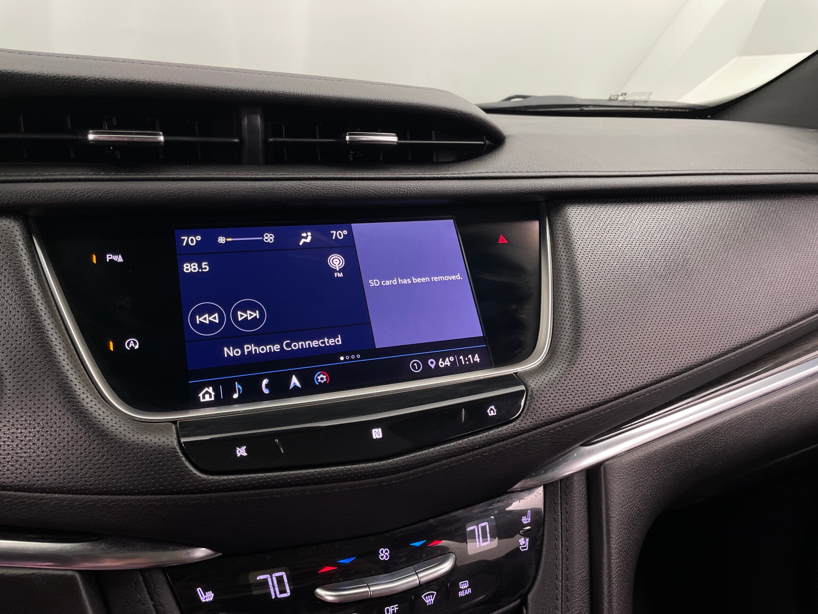 Thumbnail: 2020 Cadillac XT5 - 3