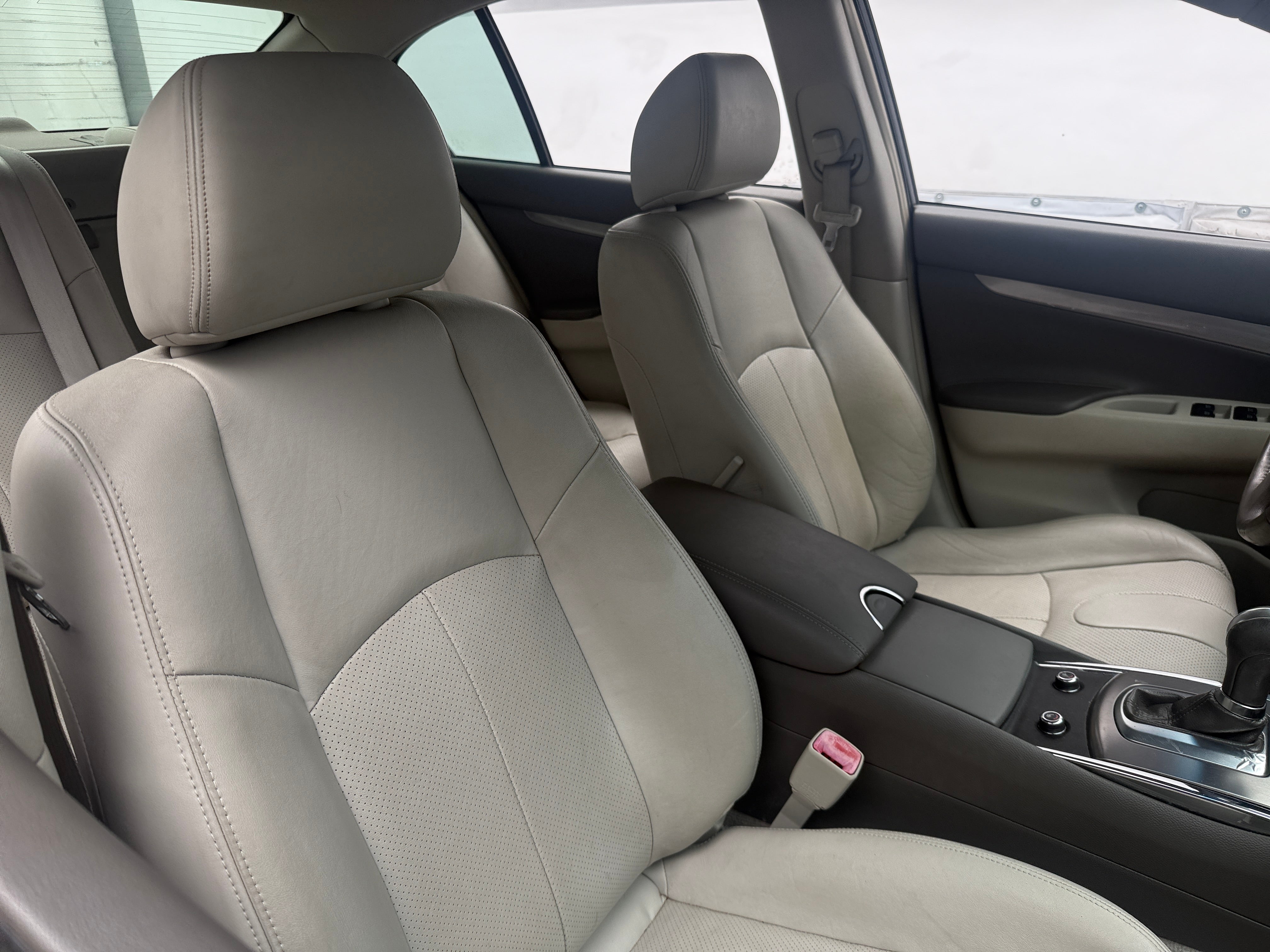 2015 INFINITI Q40 Base