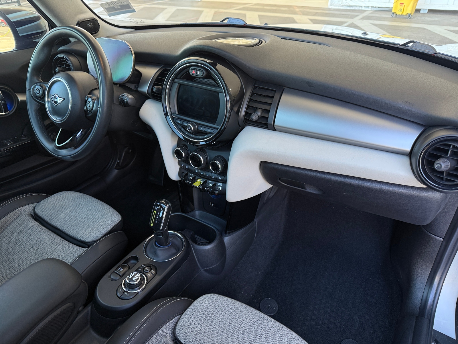 Thumbnail: 2021 MINI Cooper Hardtop - 2