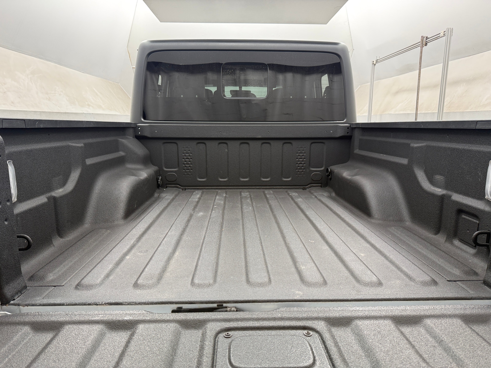 Thumbnail: 2023 Jeep Gladiator - 6