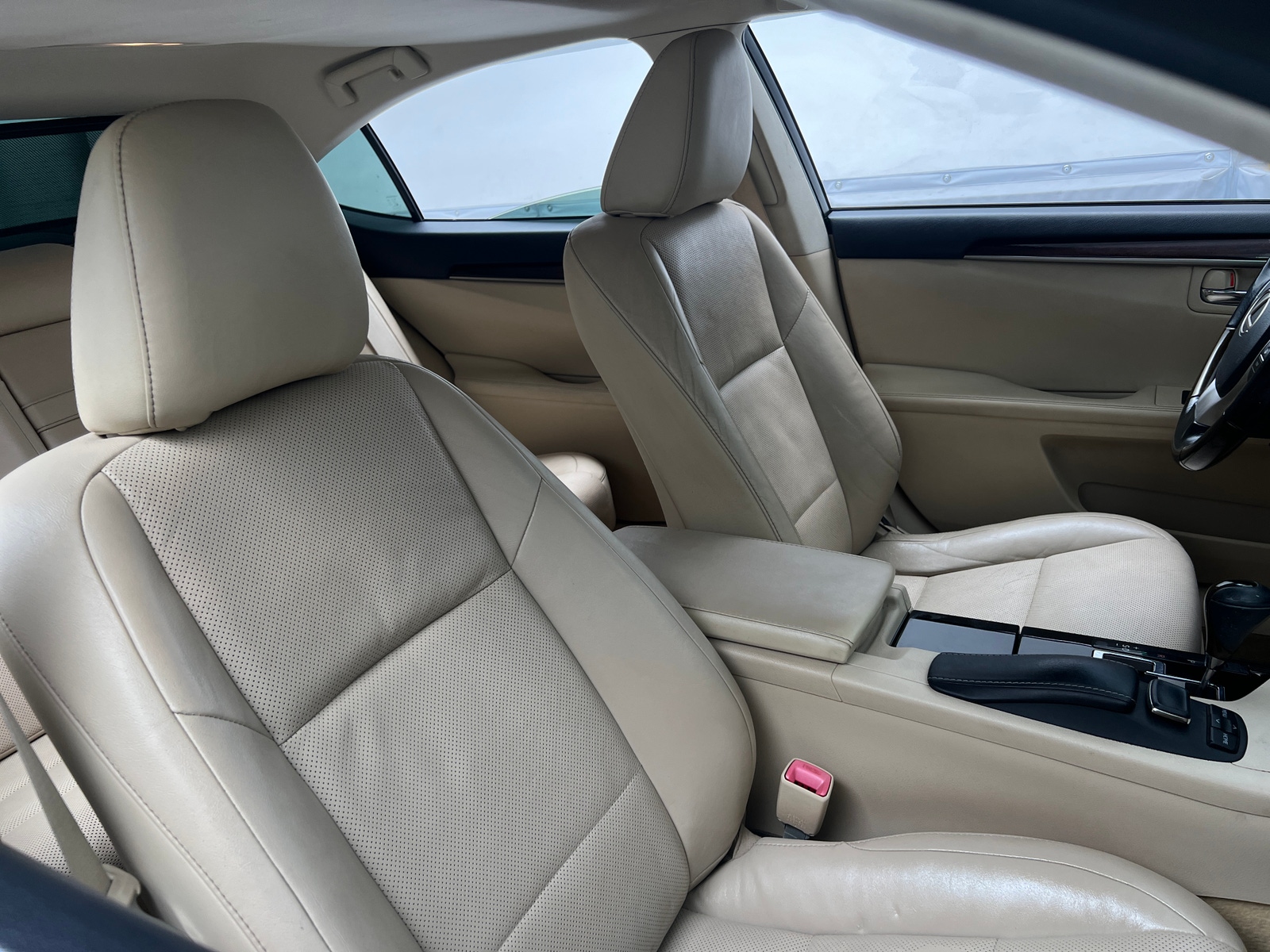 Thumbnail: 2015 Lexus ES - 2