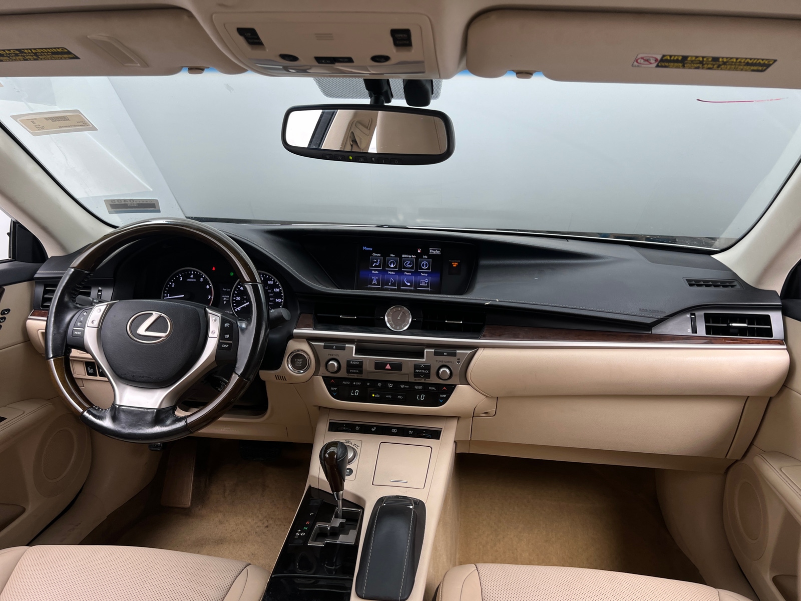 Thumbnail: 2015 Lexus ES - 3